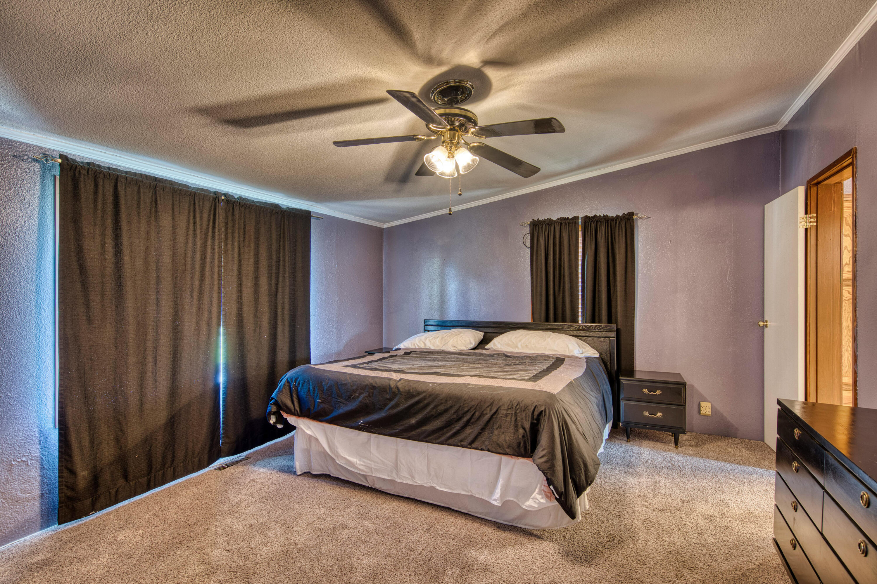 143 HOLLI Loop