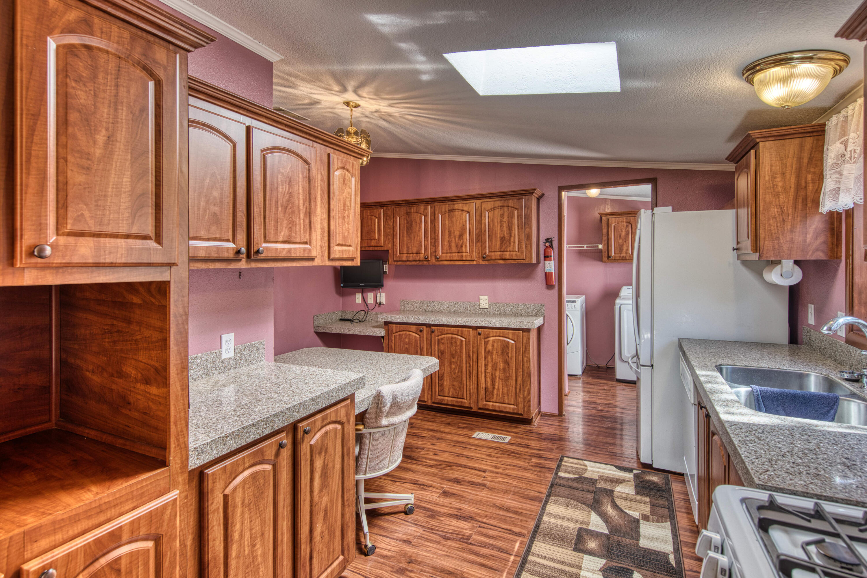 143 HOLLI Loop