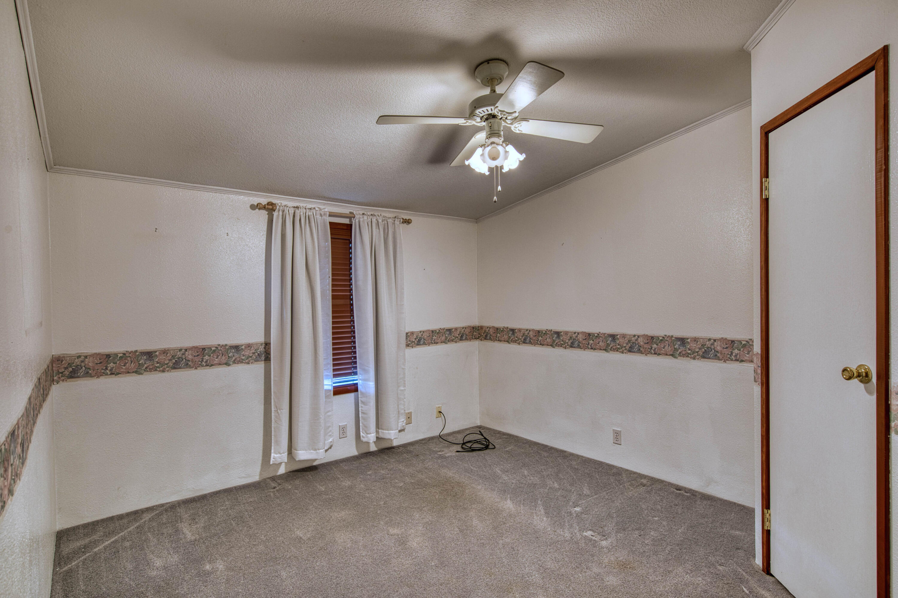 143 HOLLI Loop