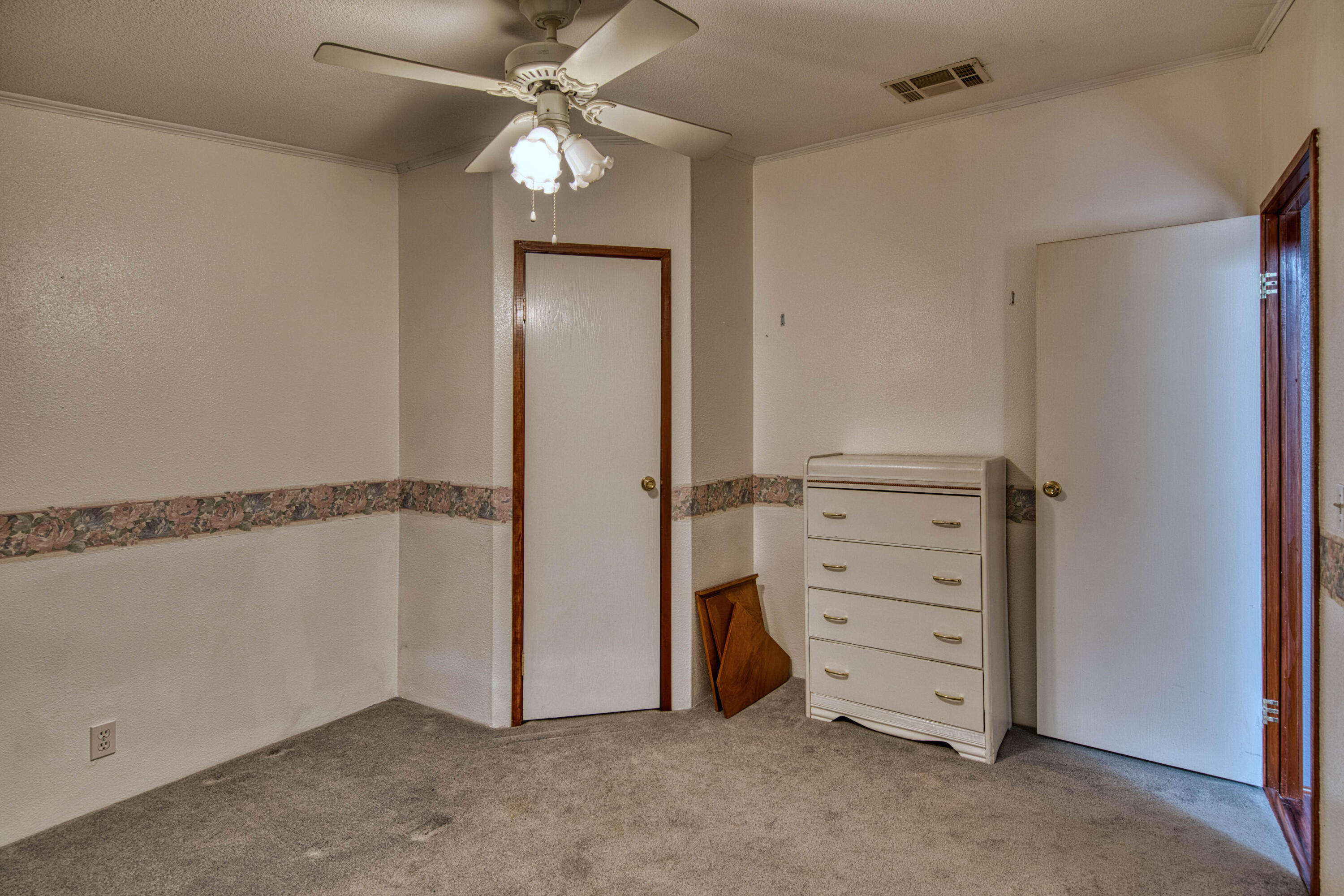 143 HOLLI Loop