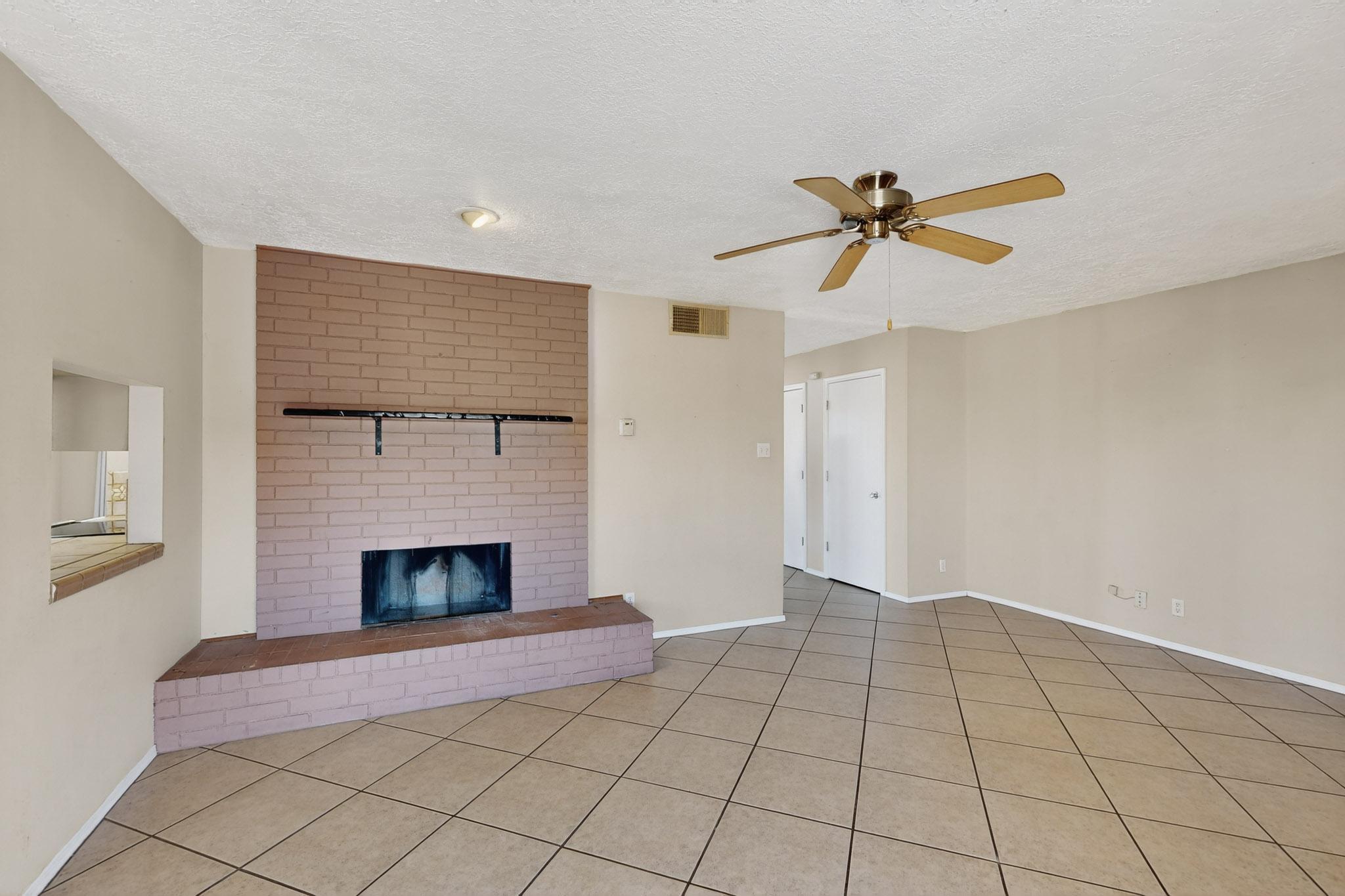 8228 RUIDOSO Road NE