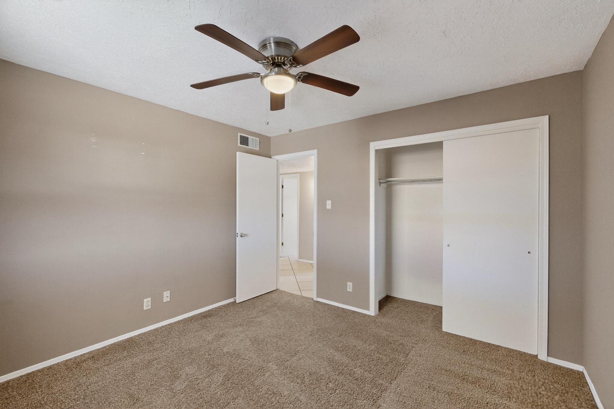 8228 RUIDOSO Road NE