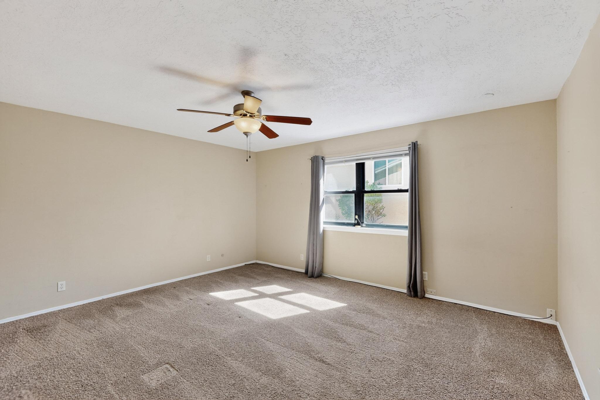 8228 RUIDOSO Road NE