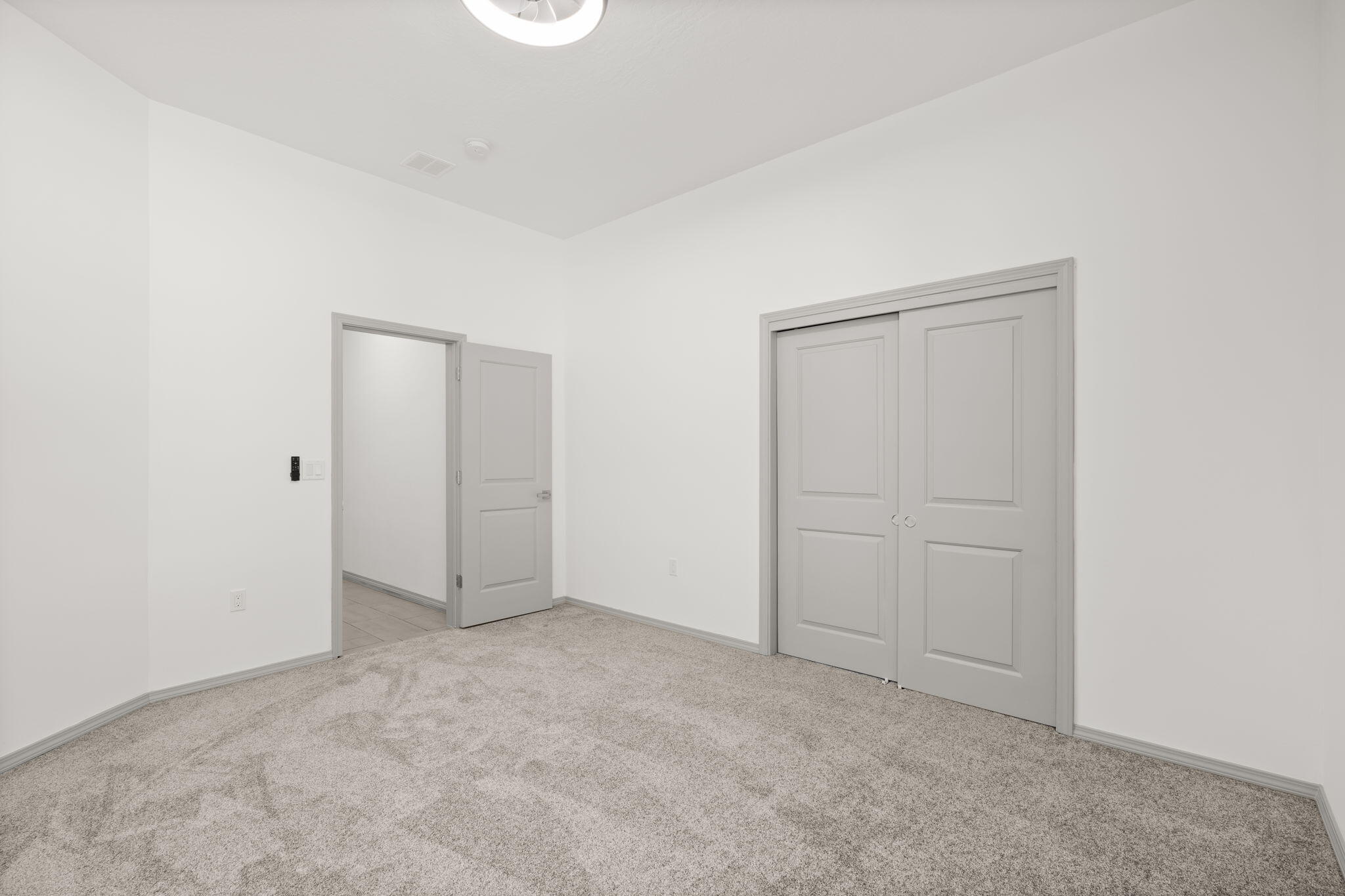 2006 SUTTLE Court NE