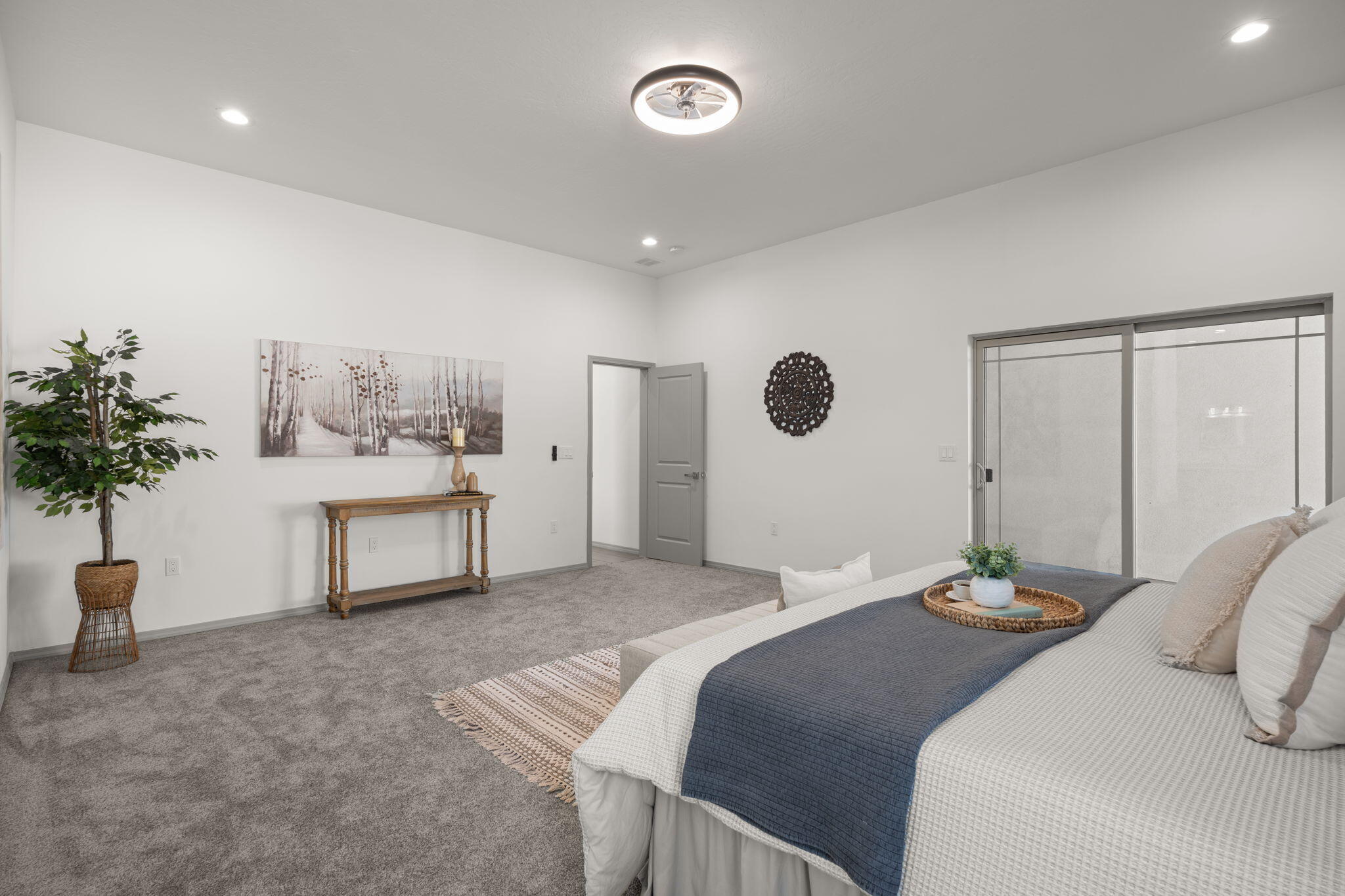 2006 SUTTLE Court NE