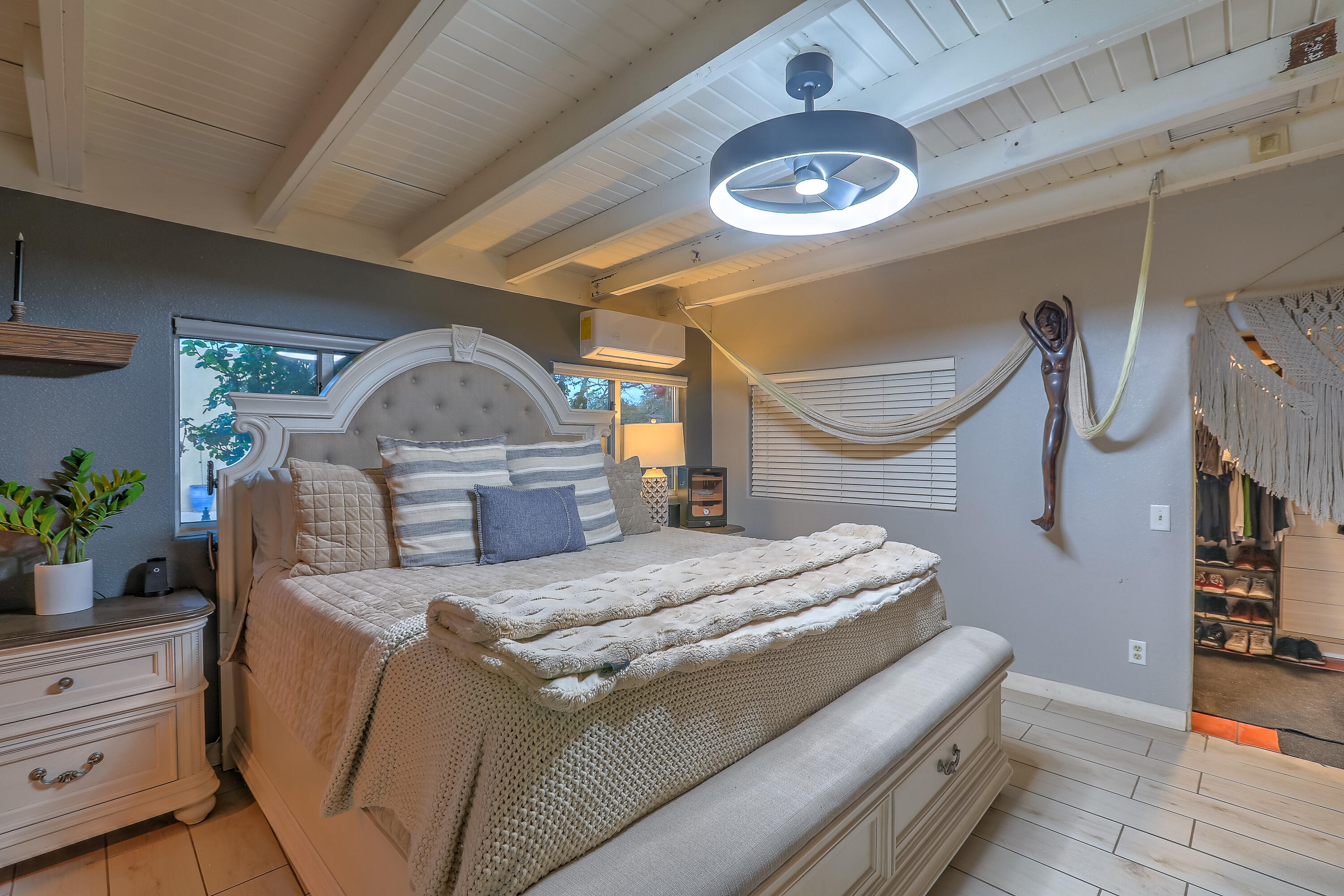 6616 TIERRA Drive NW