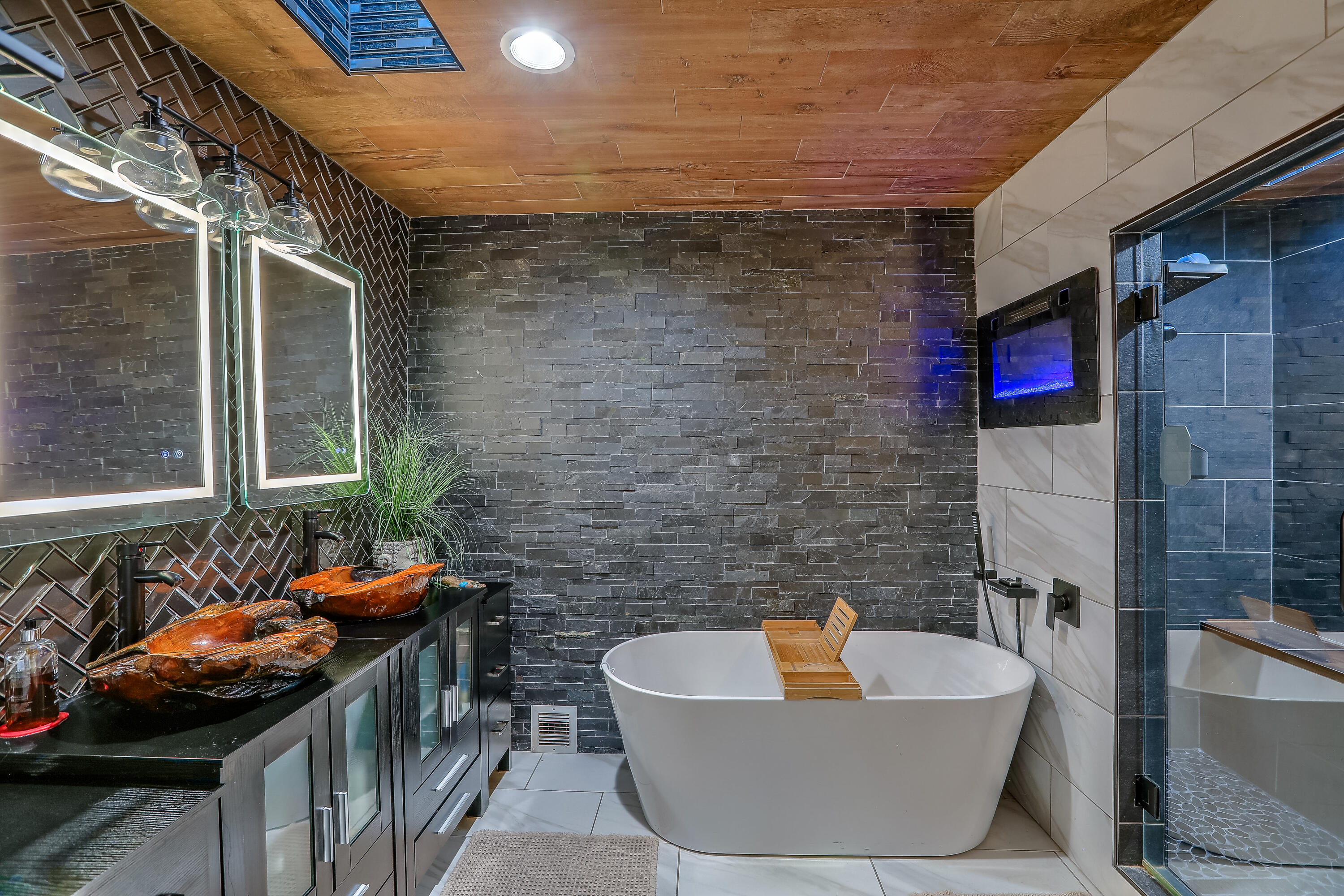 6616 TIERRA Drive NW