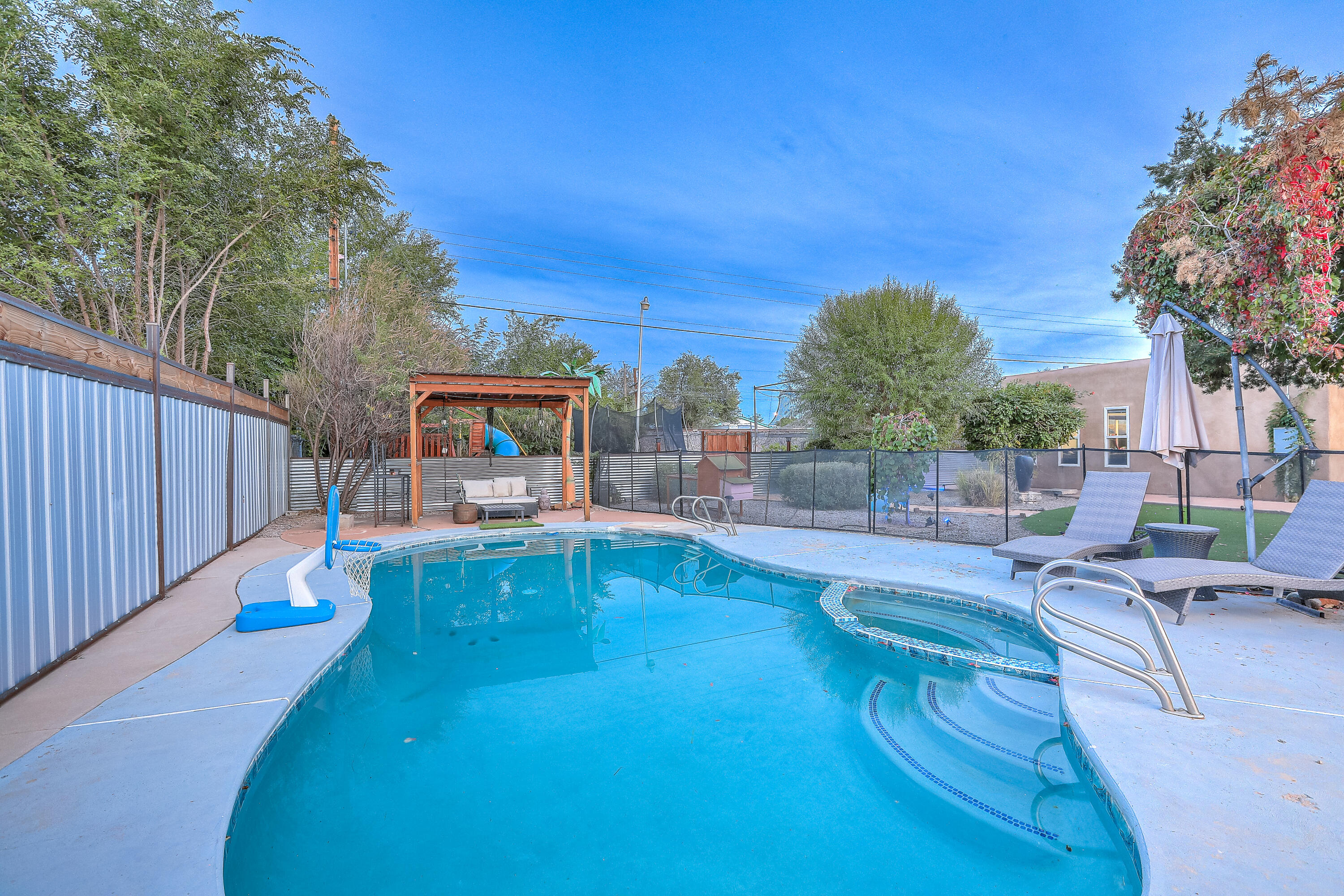 6616 TIERRA Drive NW