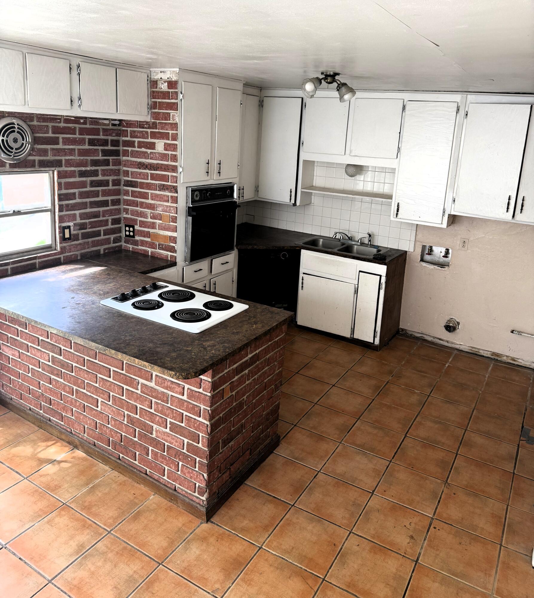 1019 SANTA ANITA Drive