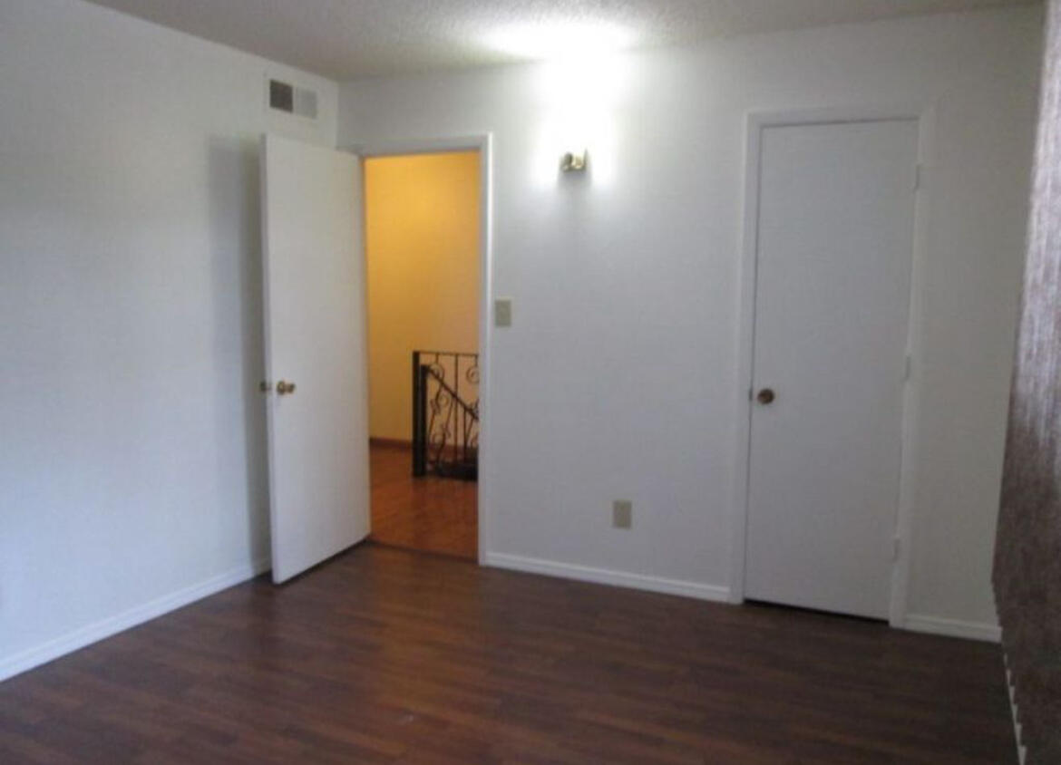 12000 STILWELL Place NE C