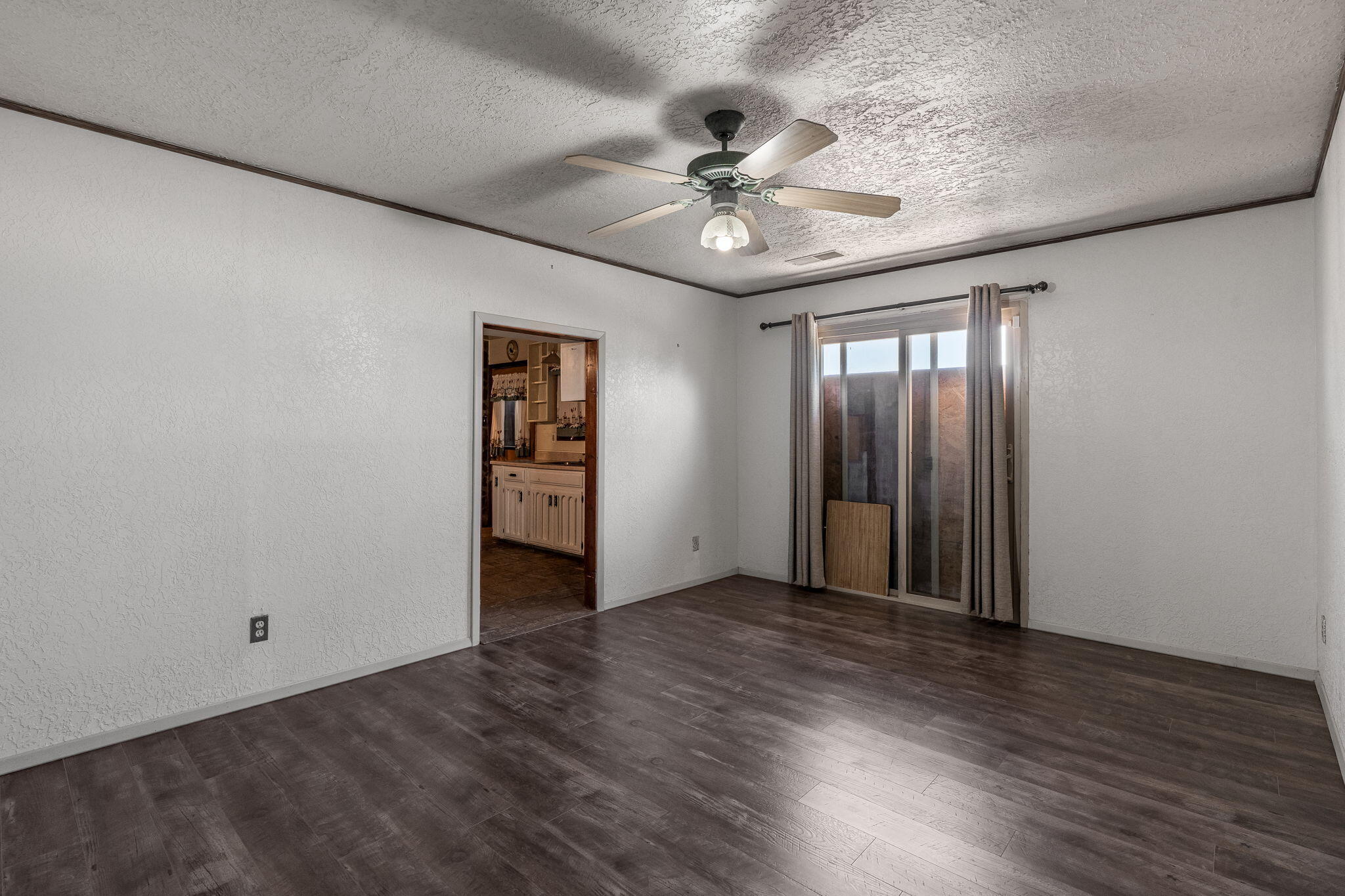3104 LISA Road SW
