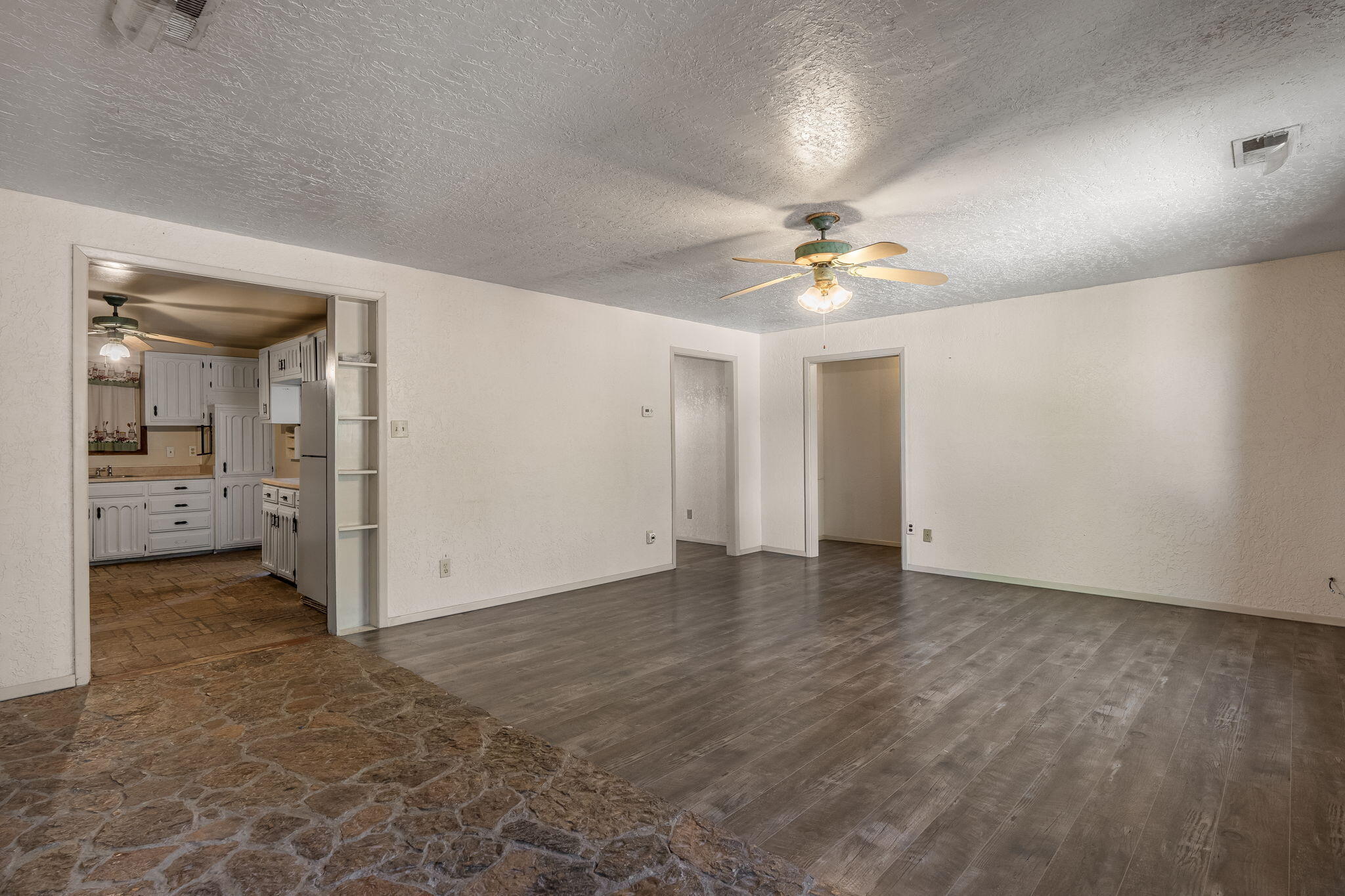 3104 LISA Road SW