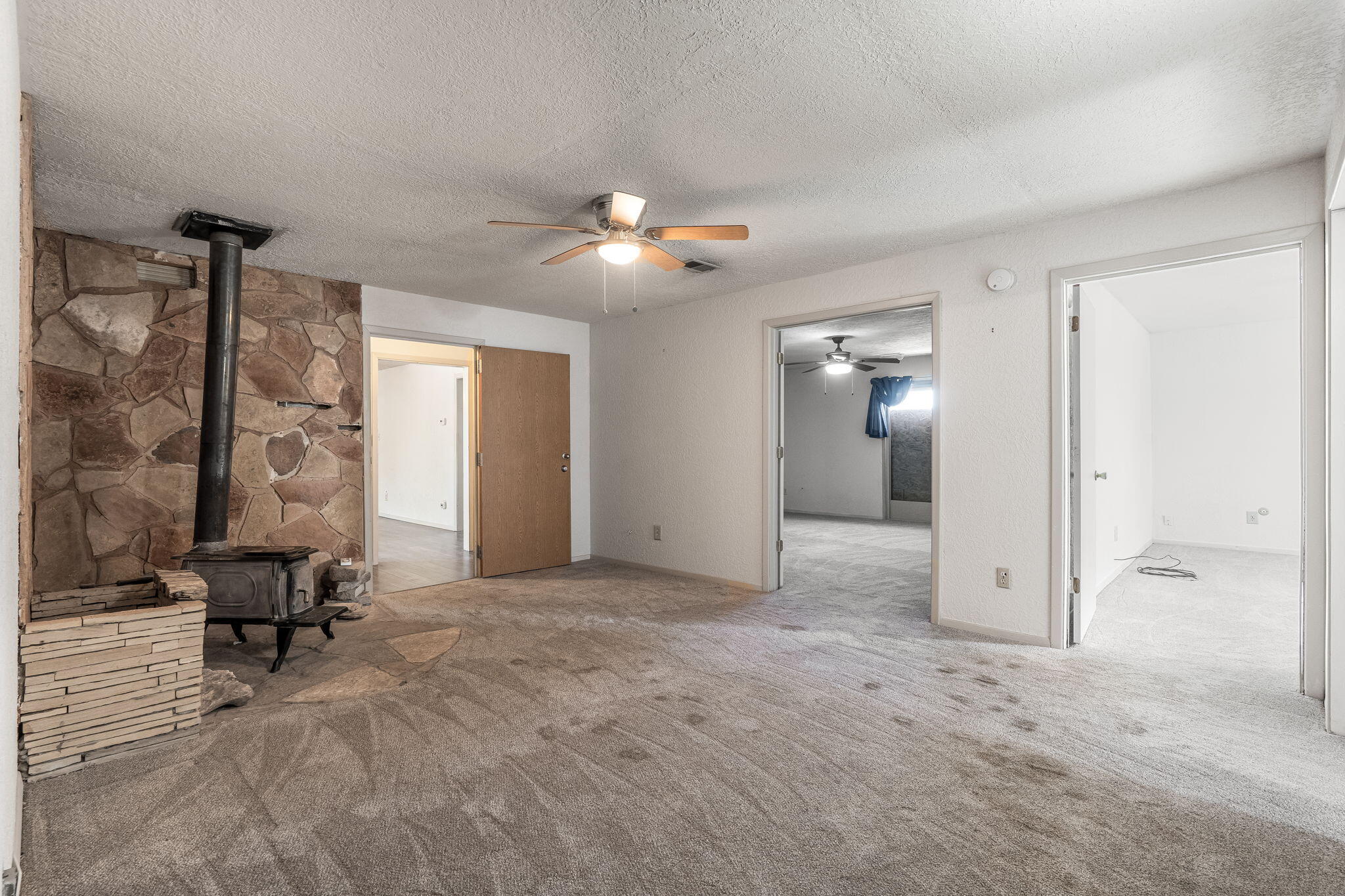 3104 LISA Road SW