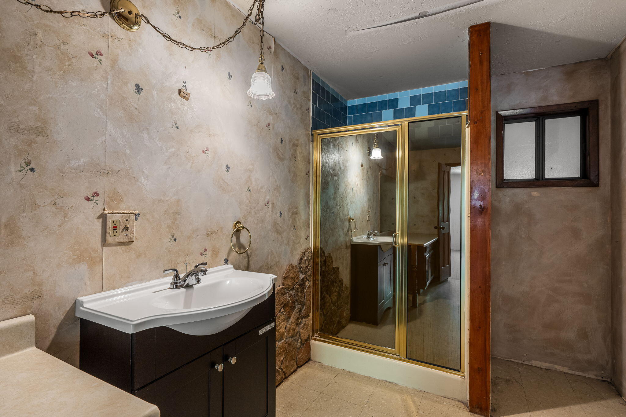 3104 LISA Road SW
