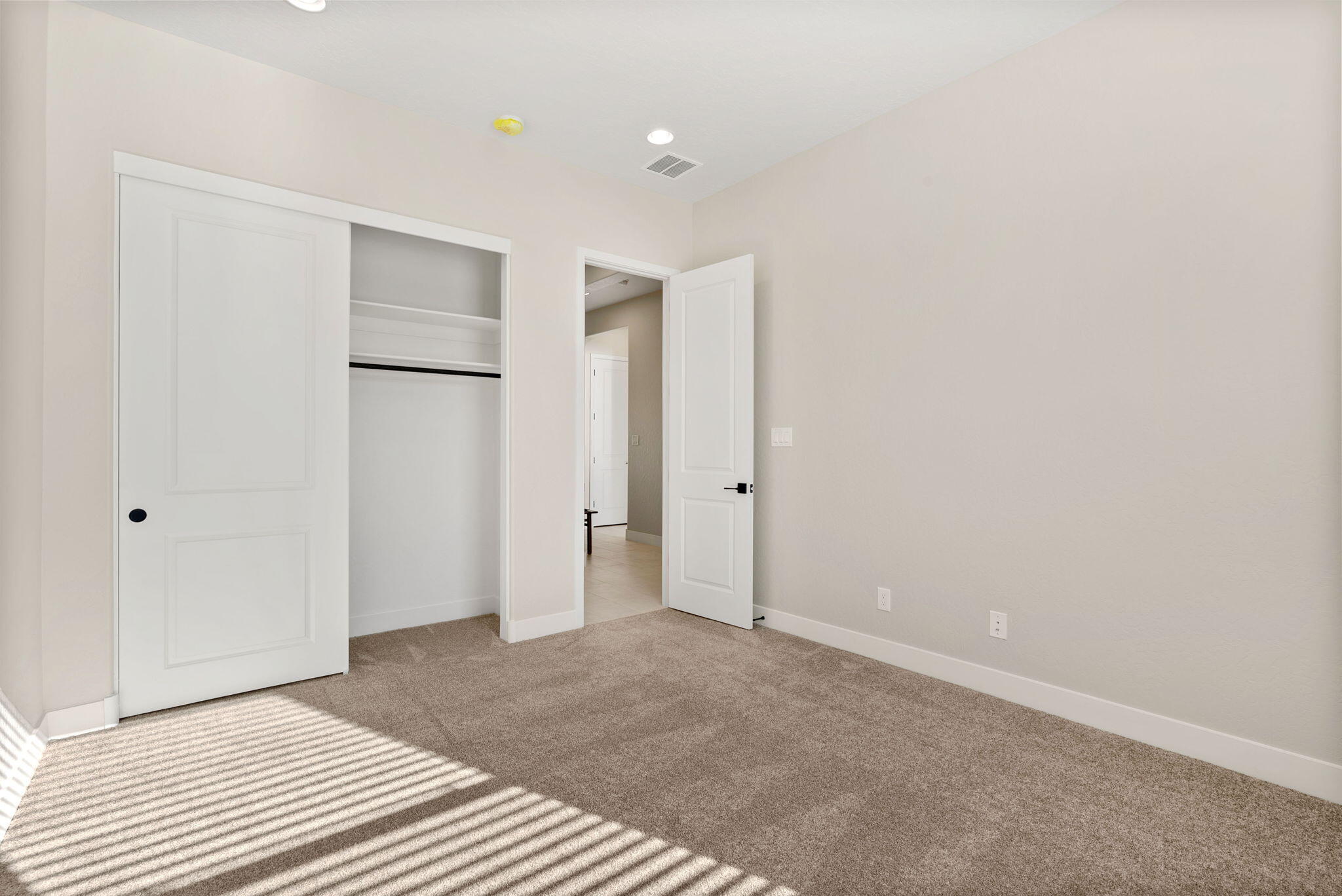 1004 Ontario Place NE