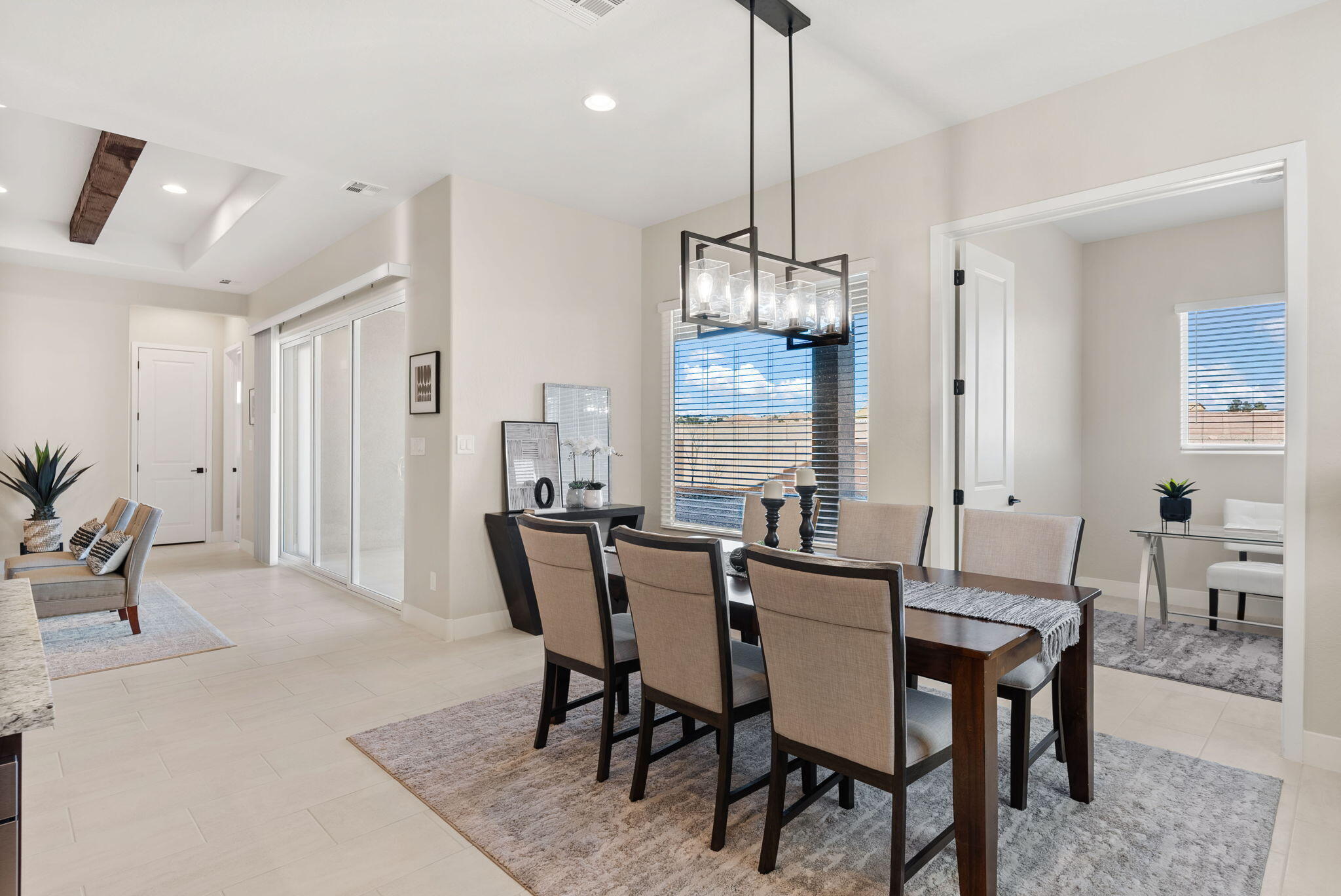 1004 Ontario Place NE