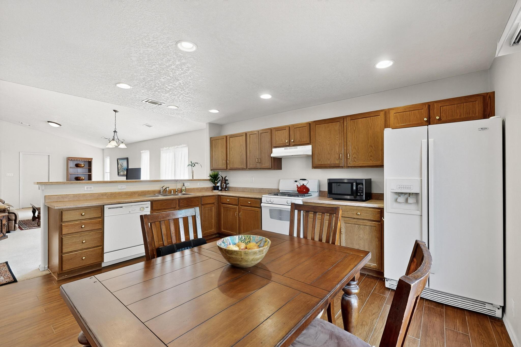 1829 CHICOMA Road NE