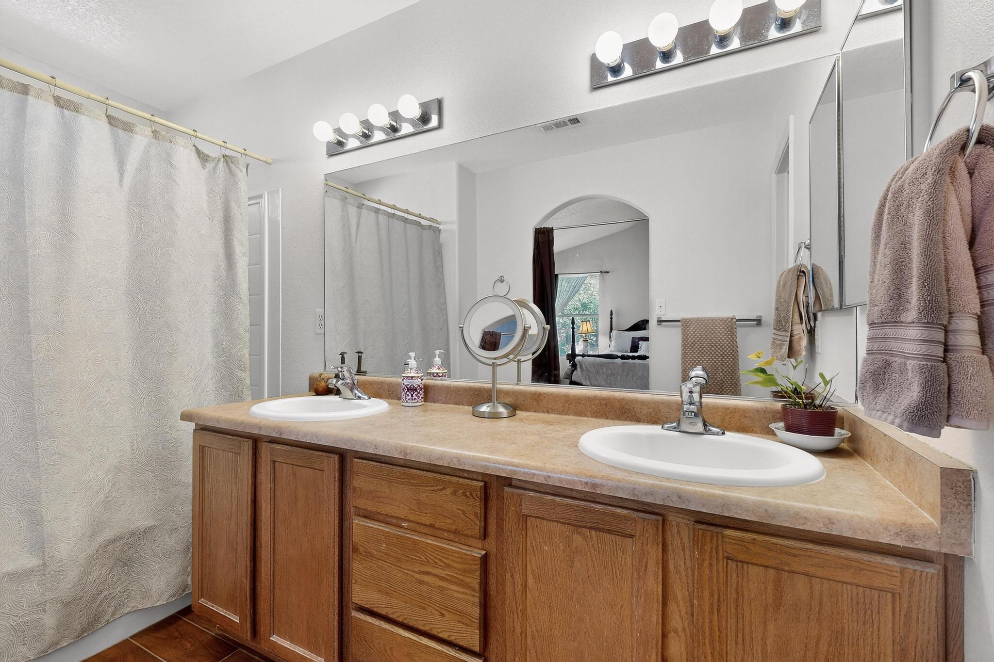 1829 CHICOMA Road NE