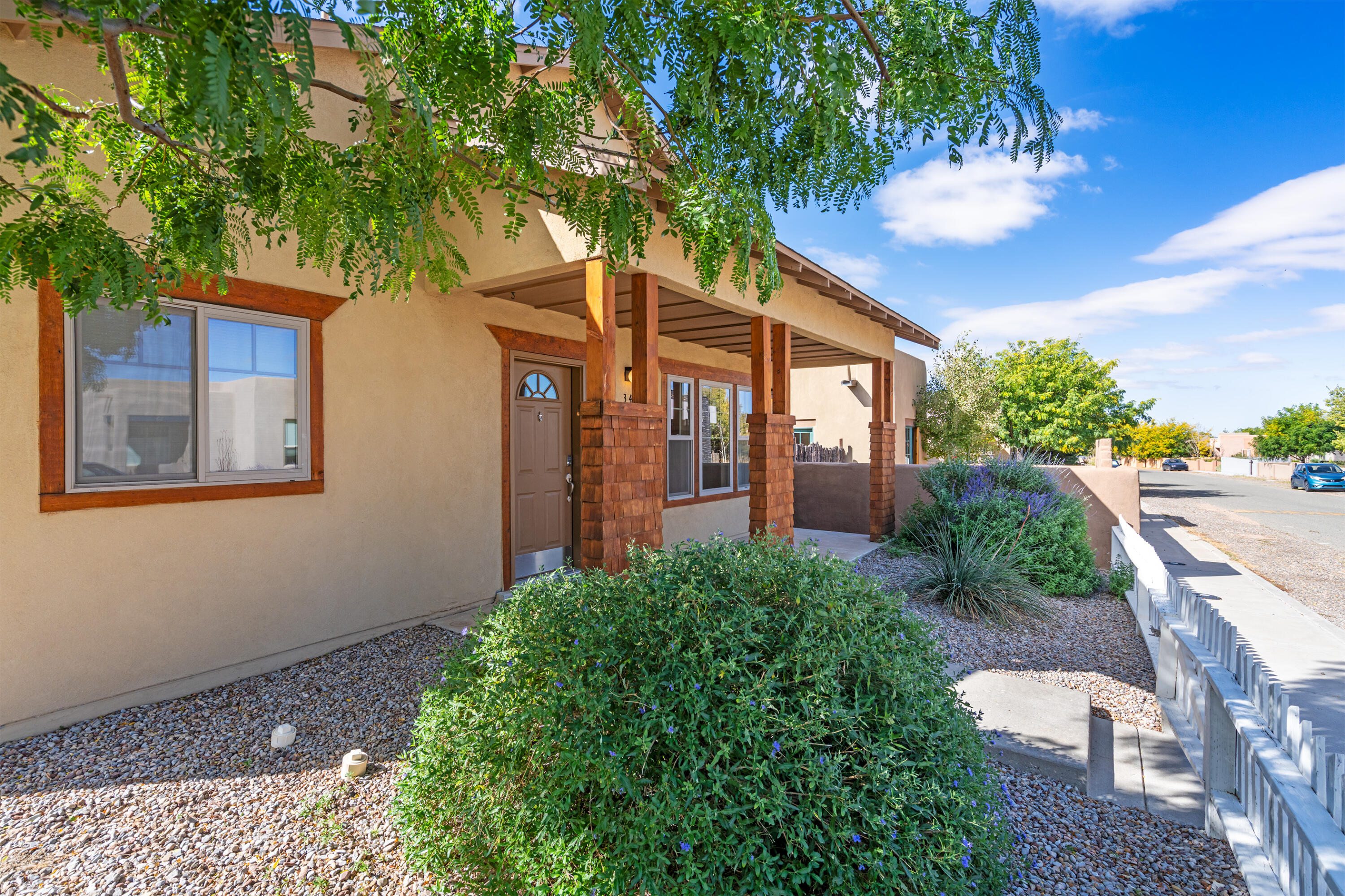 34 CRAFTSMAN Road