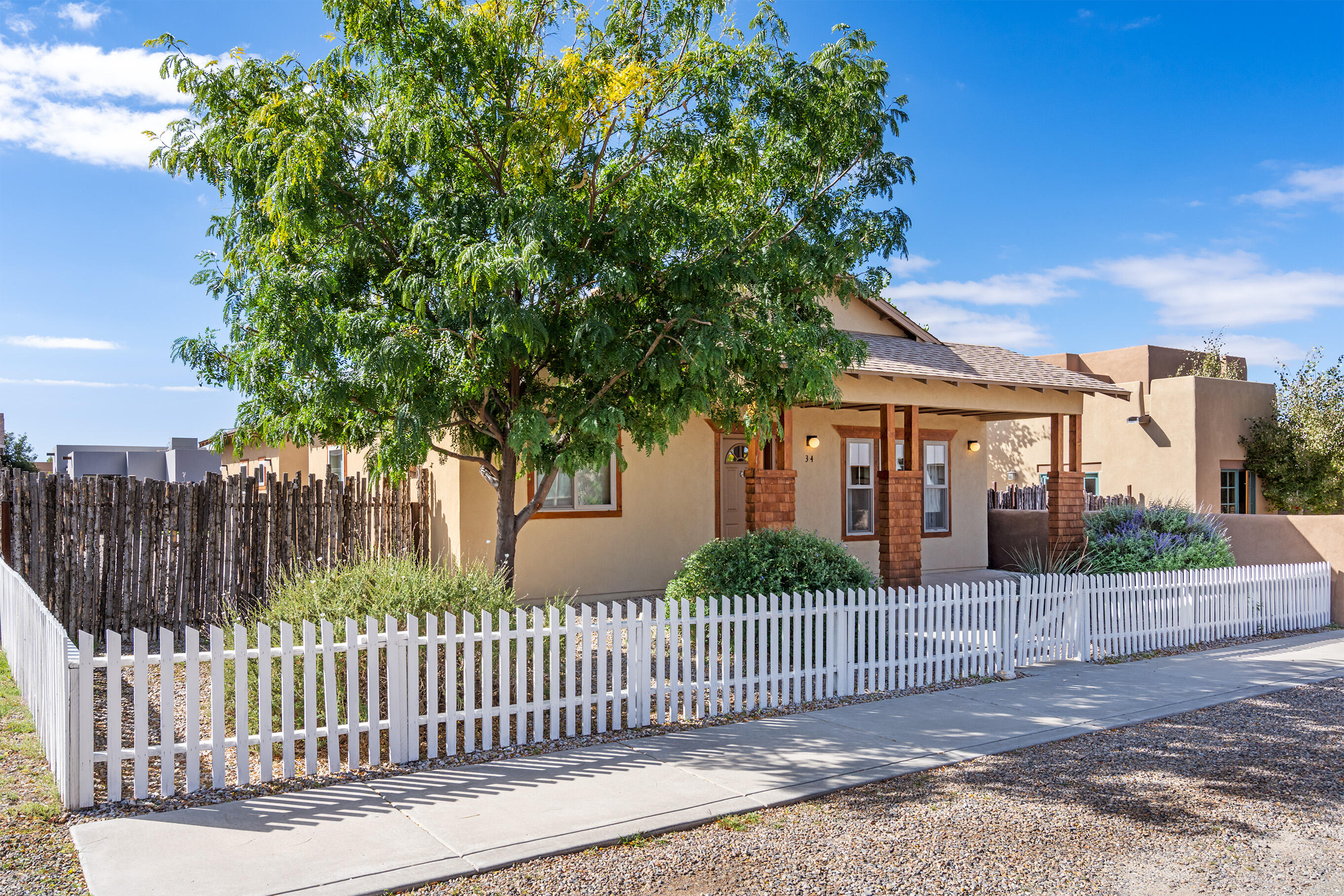 34 CRAFTSMAN Road