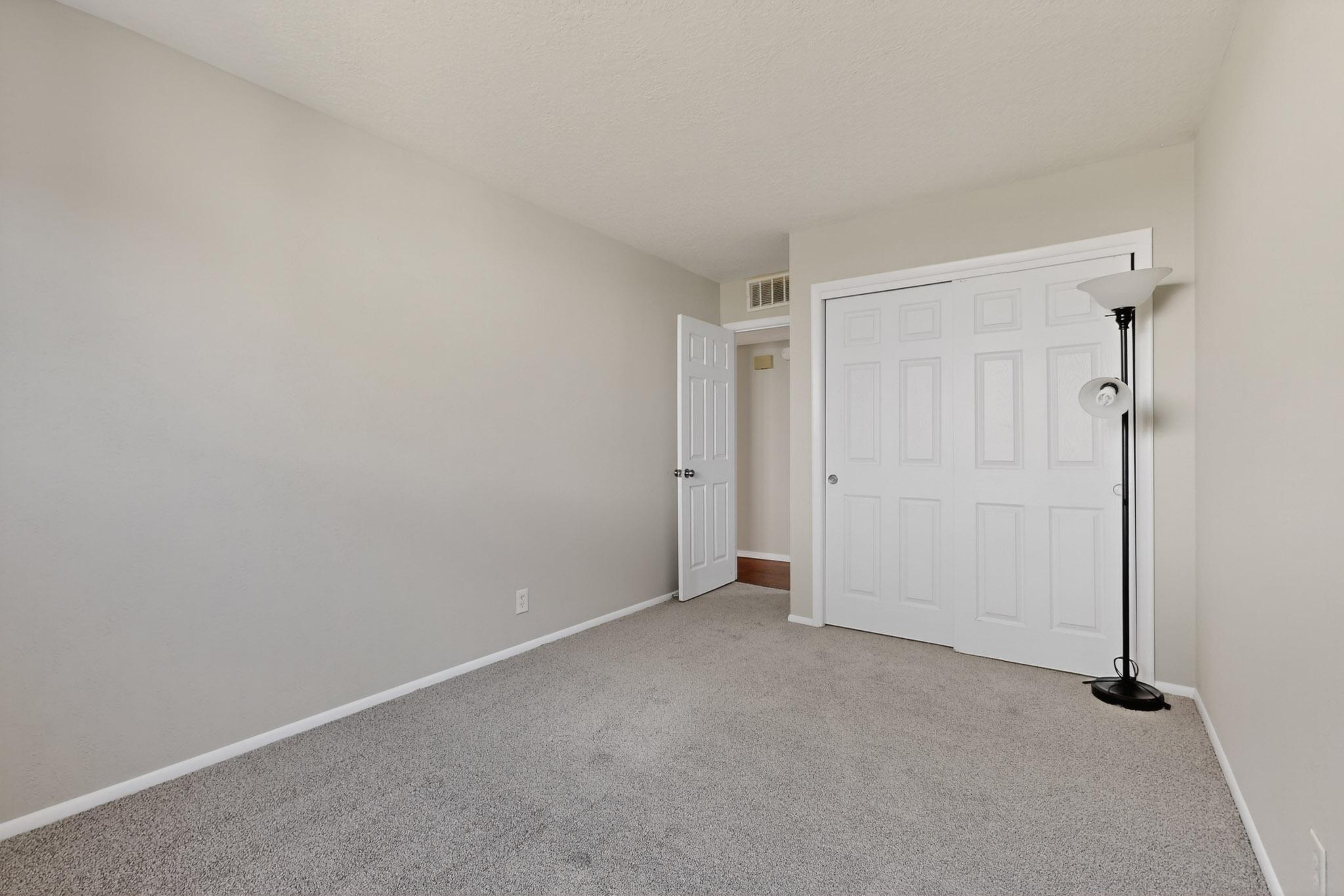 9141 HILTON Avenue NE