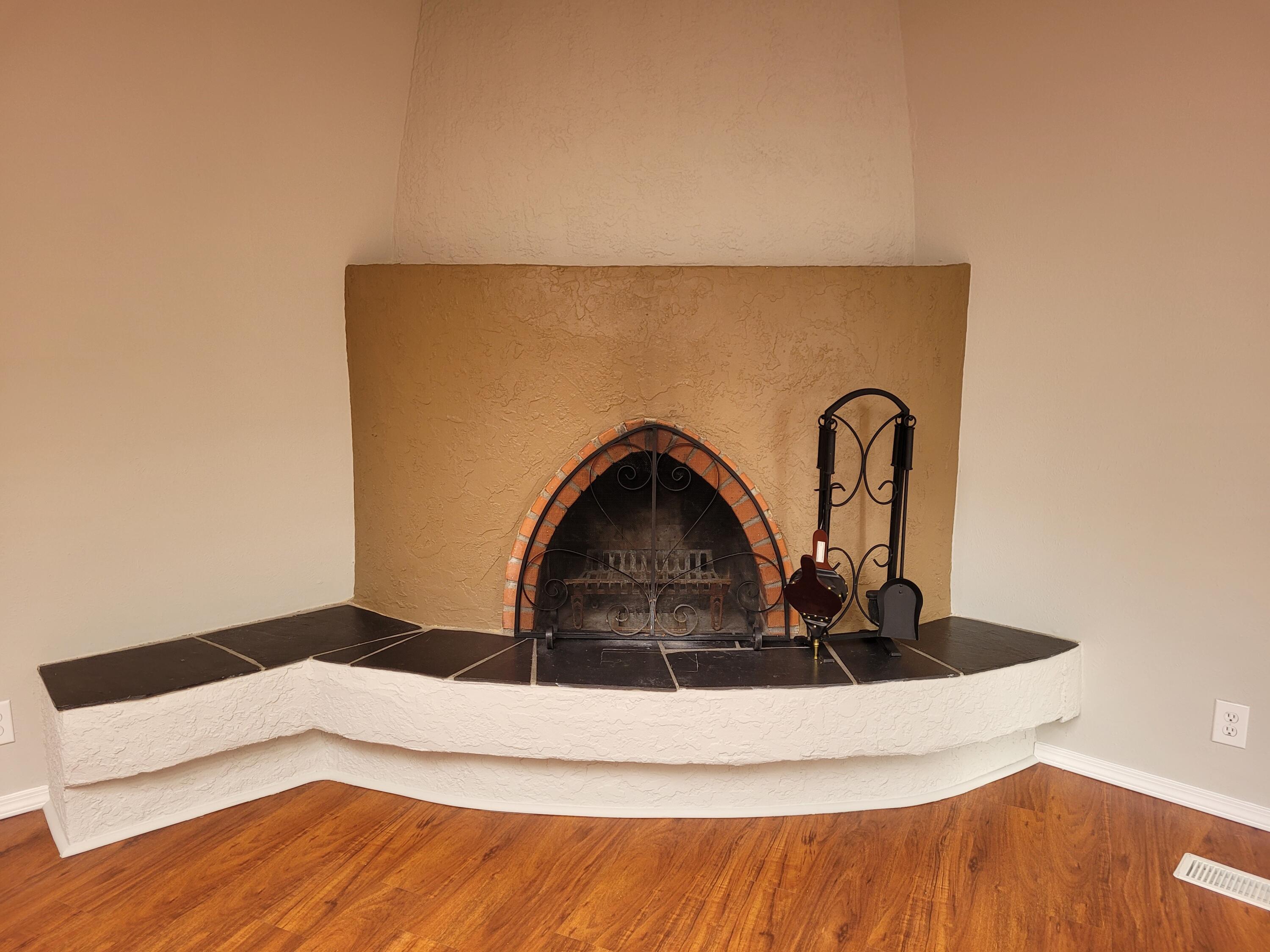 9141 HILTON Avenue NE