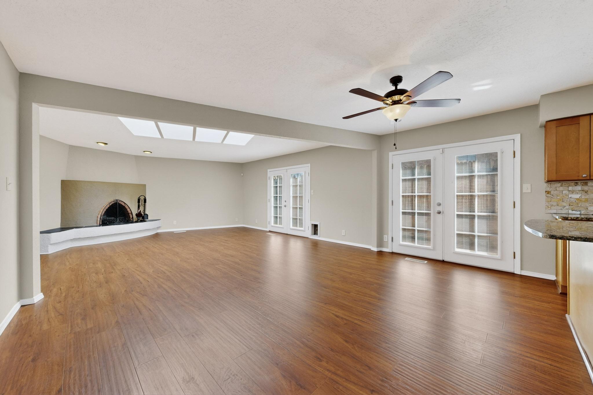 9141 HILTON Avenue NE