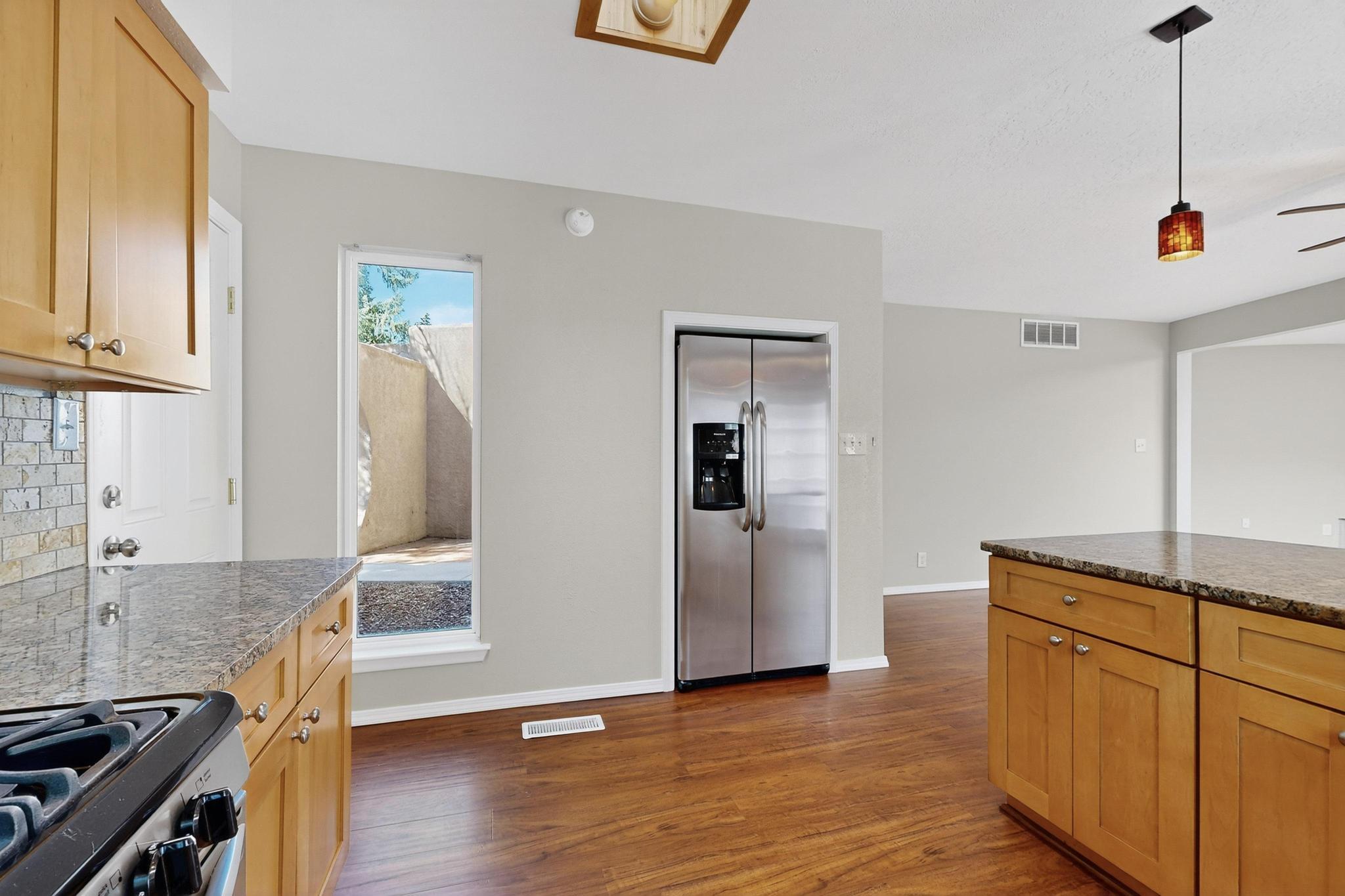 9141 HILTON Avenue NE