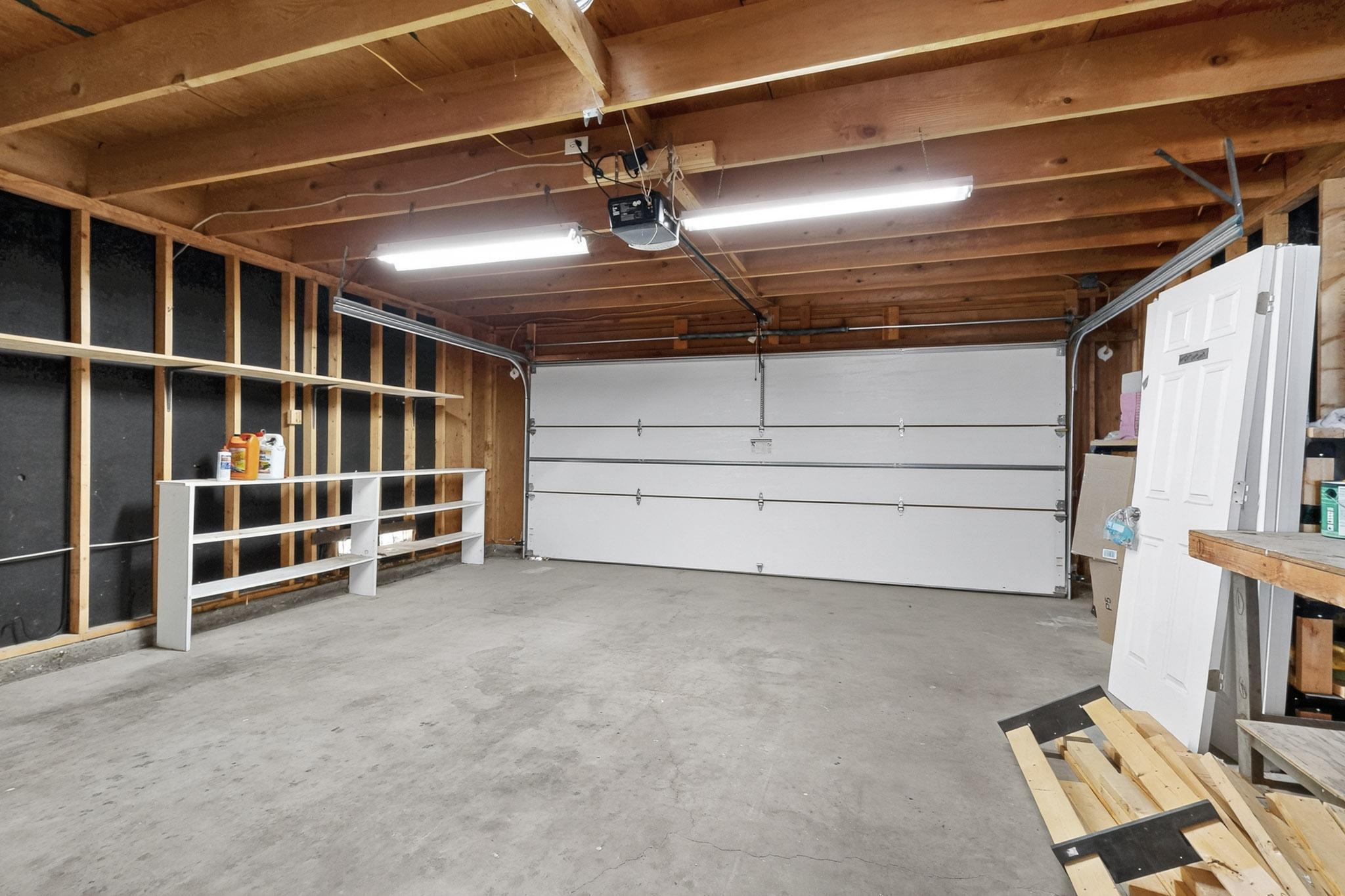 9141 HILTON Avenue NE