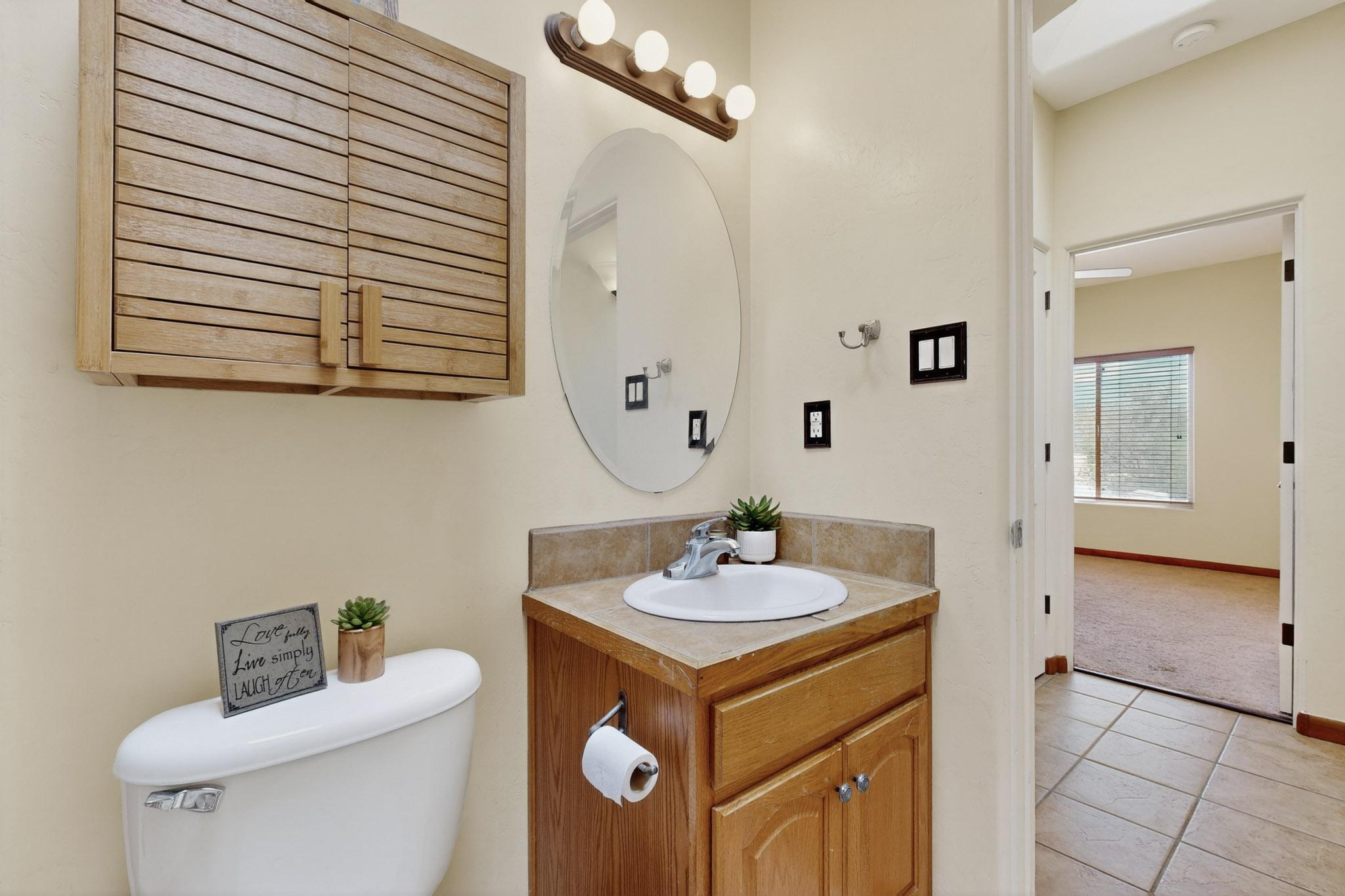 525 MONTERREY Road NE