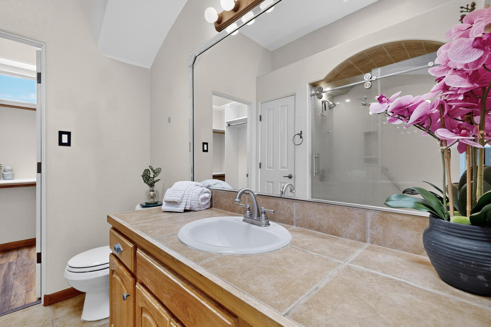 525 MONTERREY Road NE