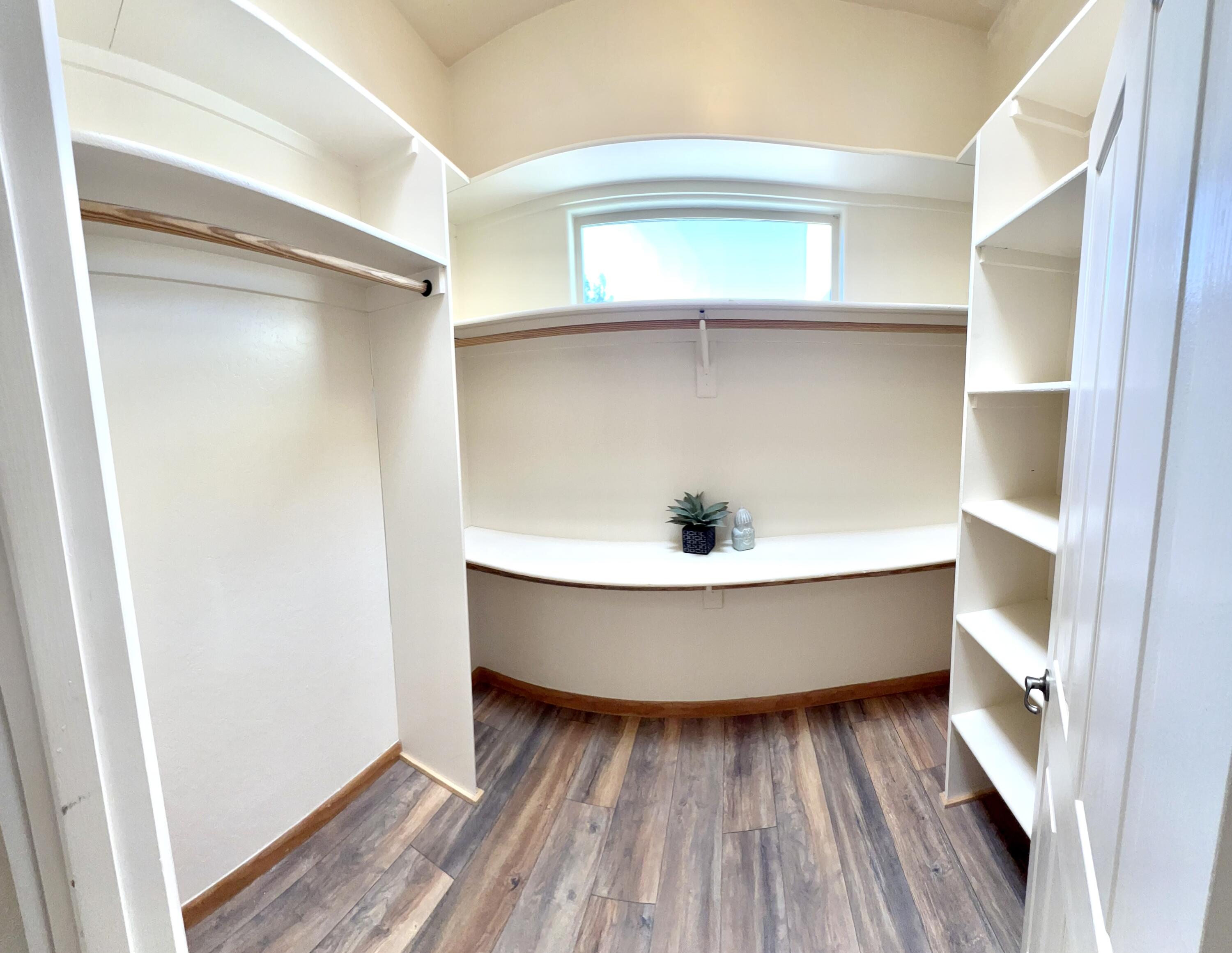 525 MONTERREY Road NE