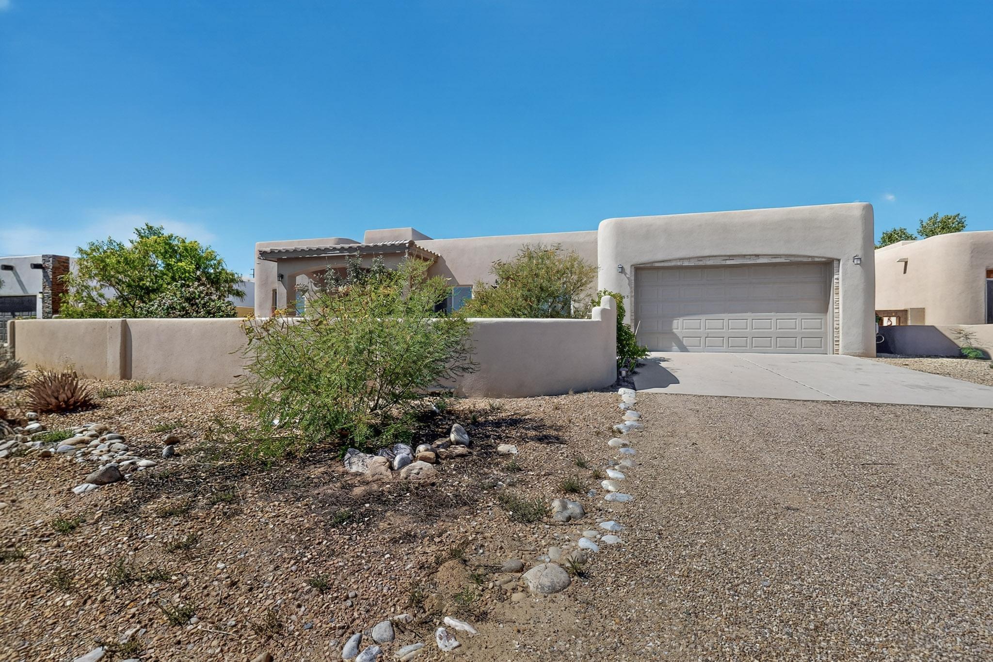 525 MONTERREY Road NE