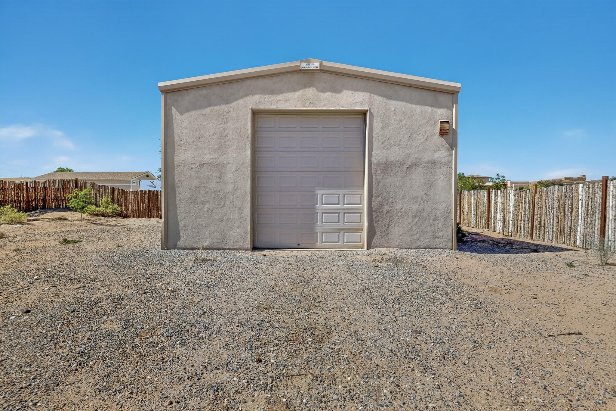 525 MONTERREY Road NE