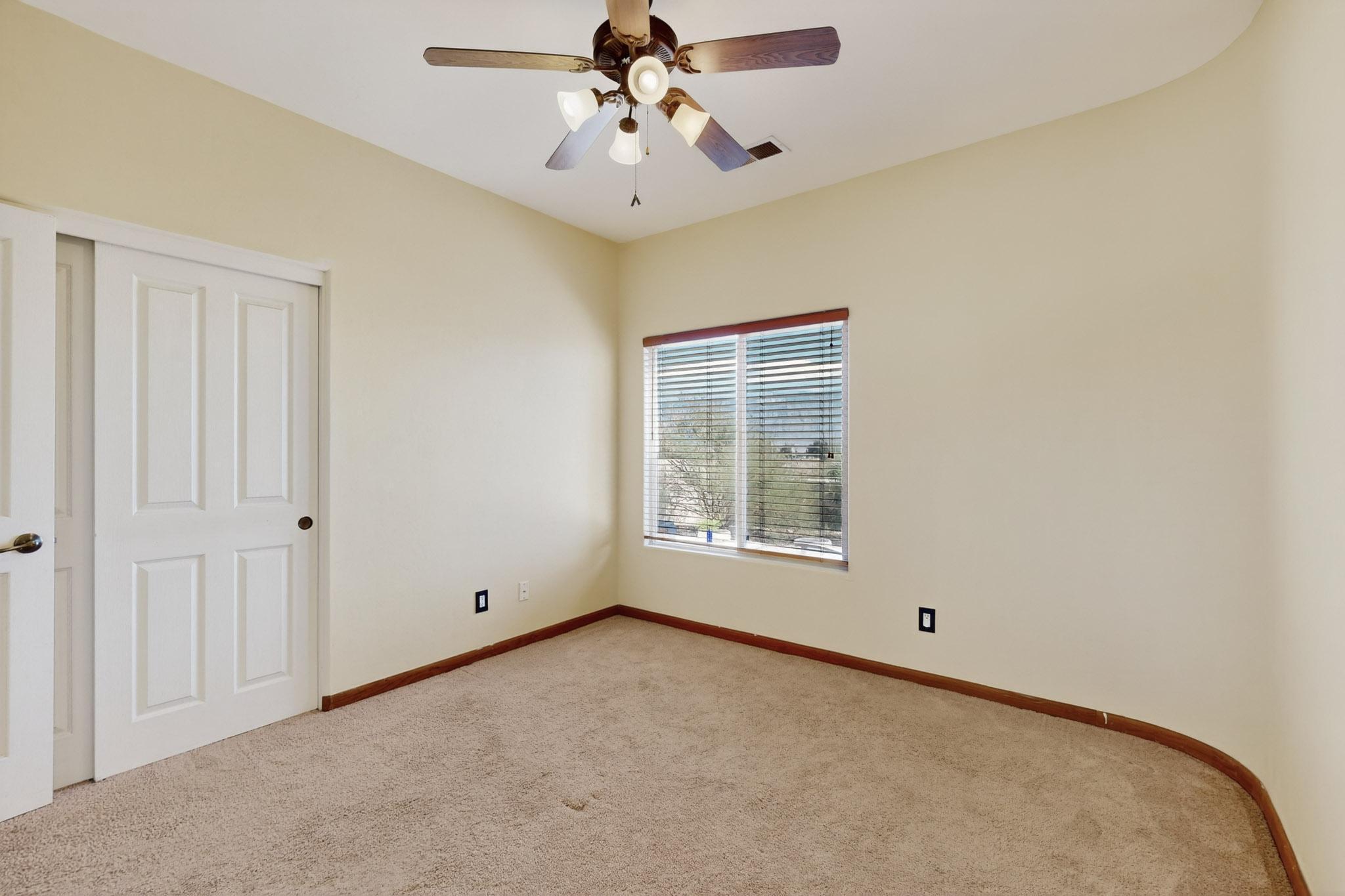 525 MONTERREY Road NE