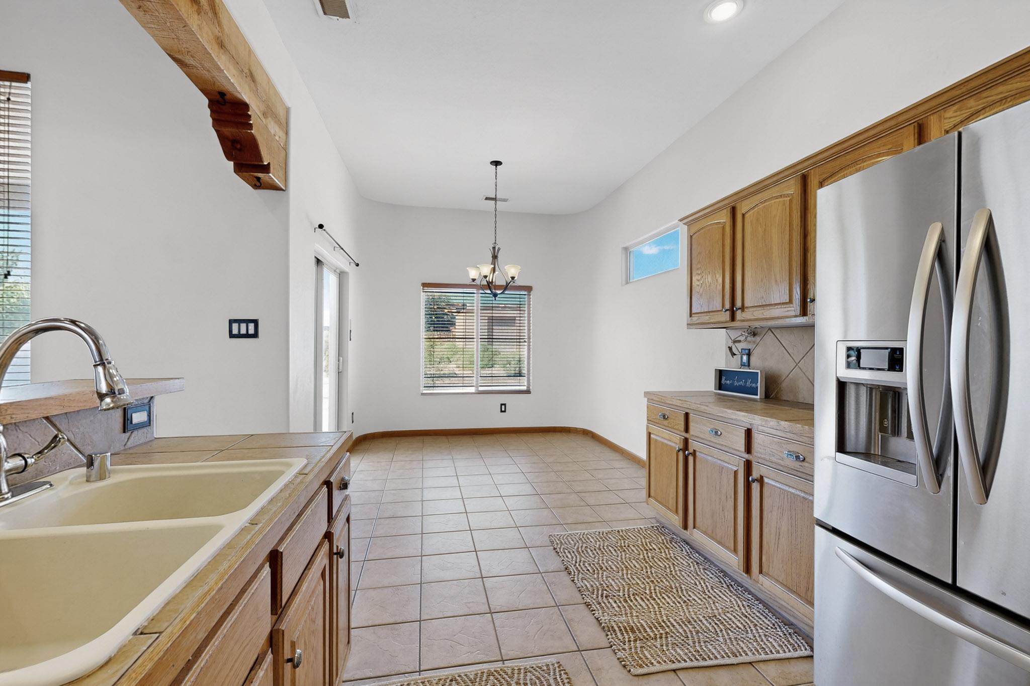 525 MONTERREY Road NE