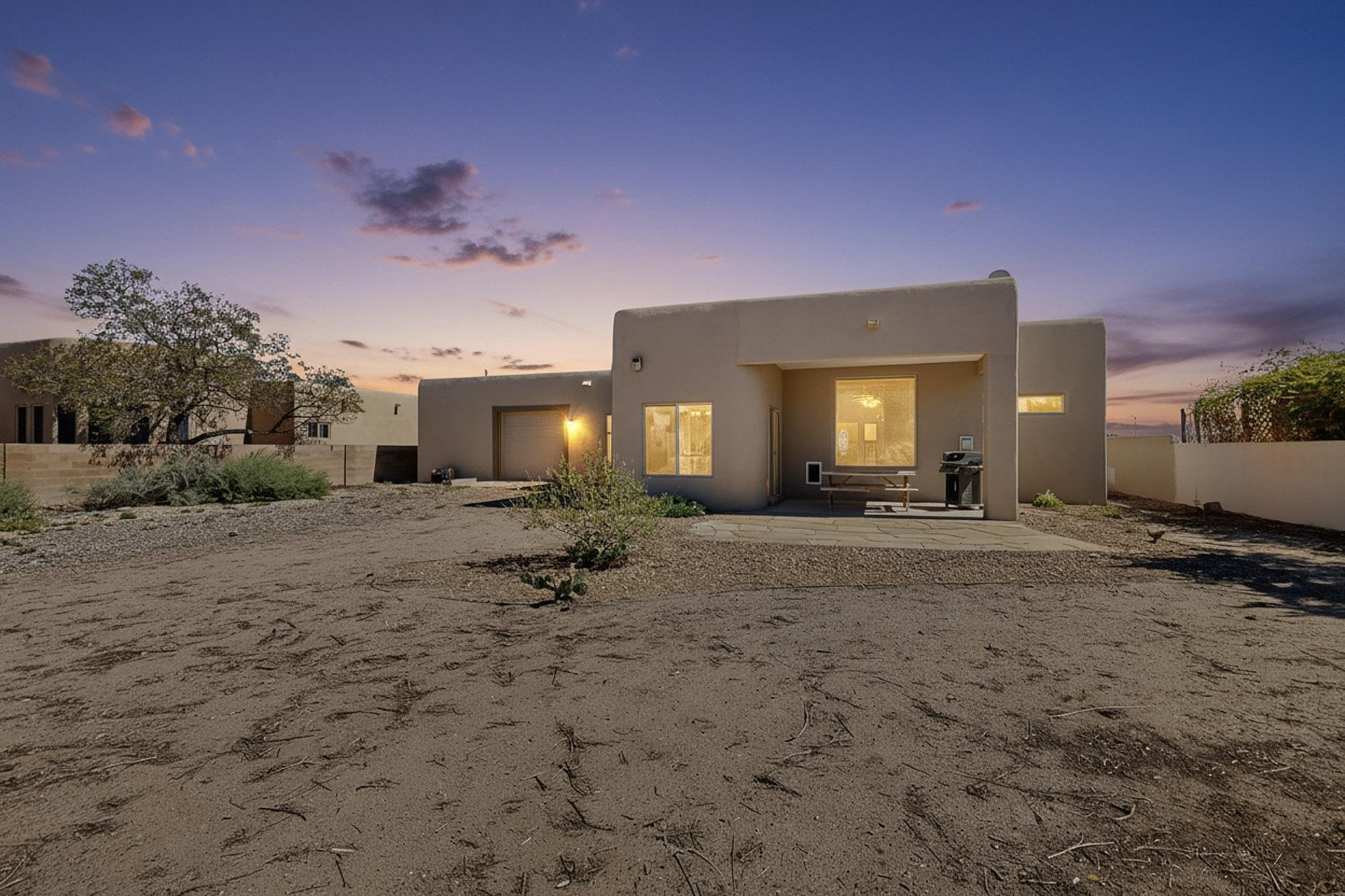 525 MONTERREY Road NE