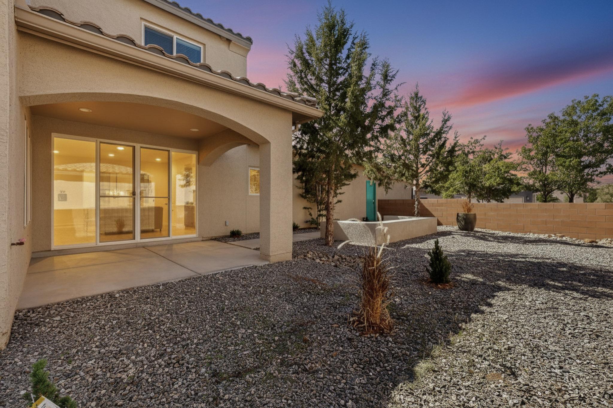 5719 BOURKE-WHITE Drive SE