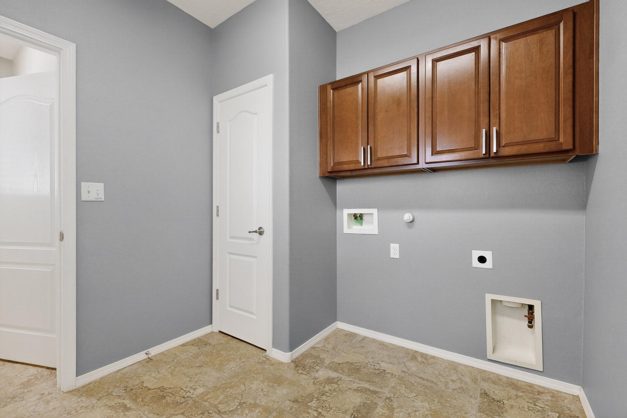 5719 BOURKE-WHITE Drive SE