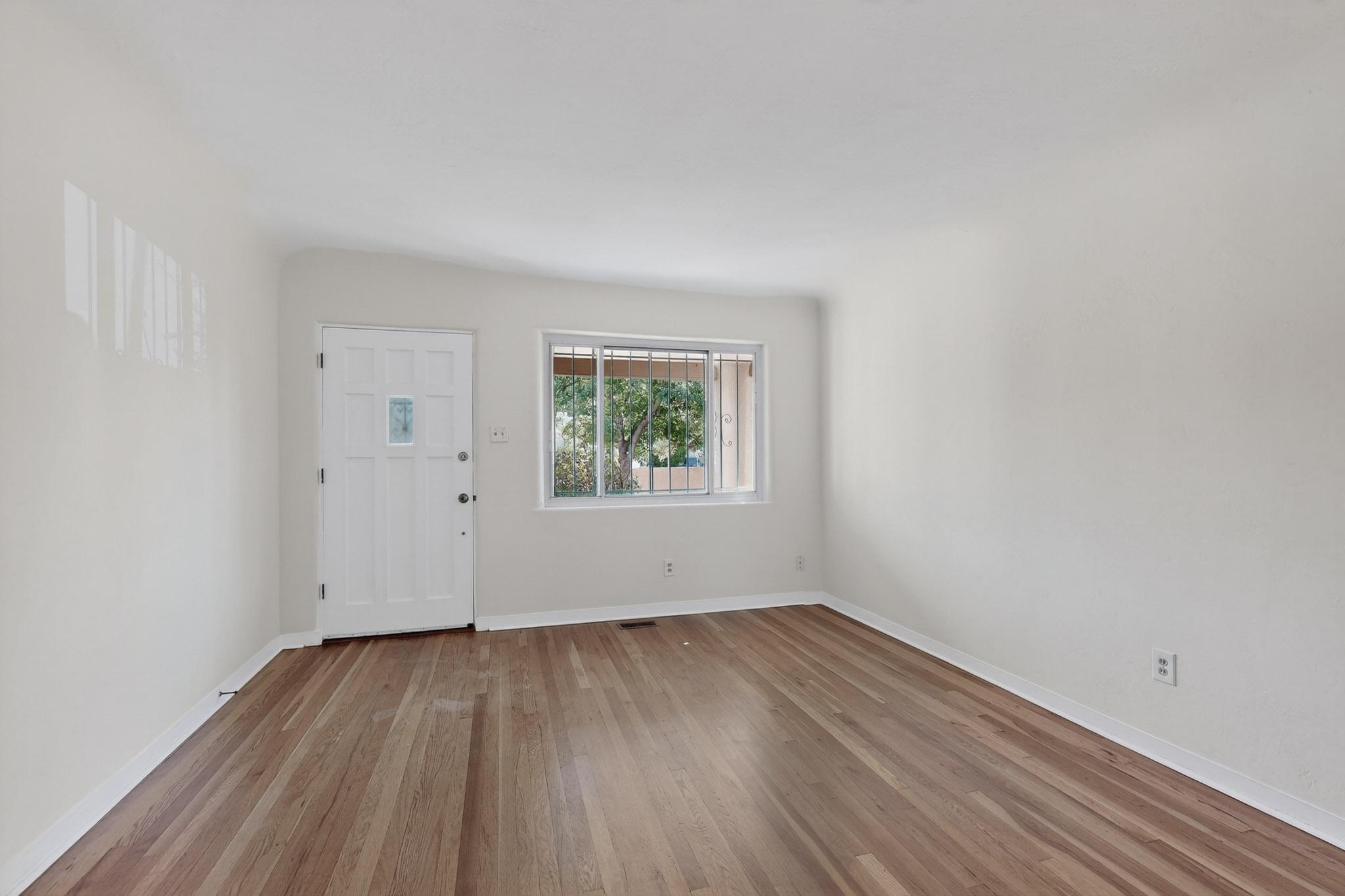 329 LAGUAYRA Drive NE