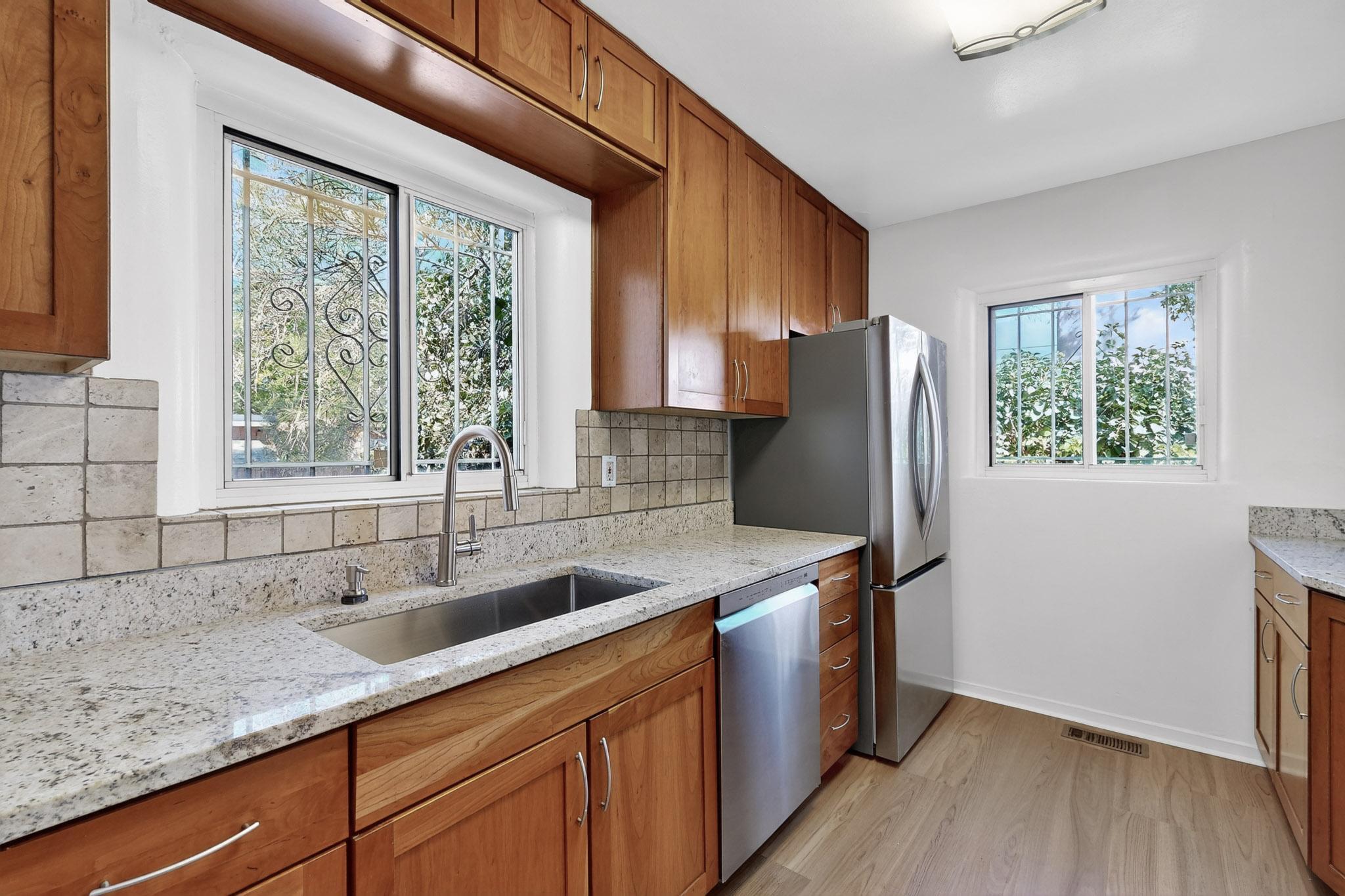 329 LAGUAYRA Drive NE