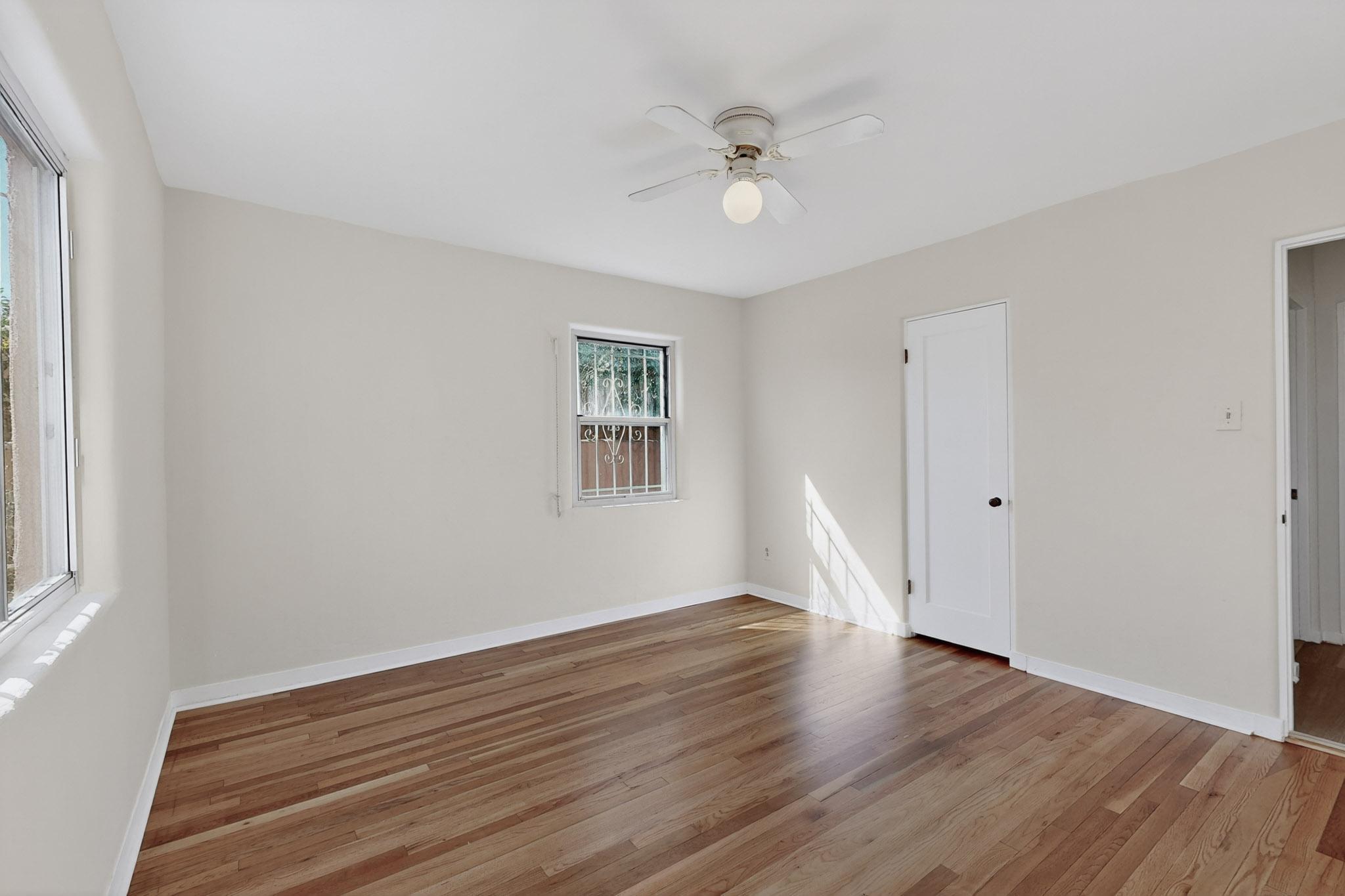 329 LAGUAYRA Drive NE