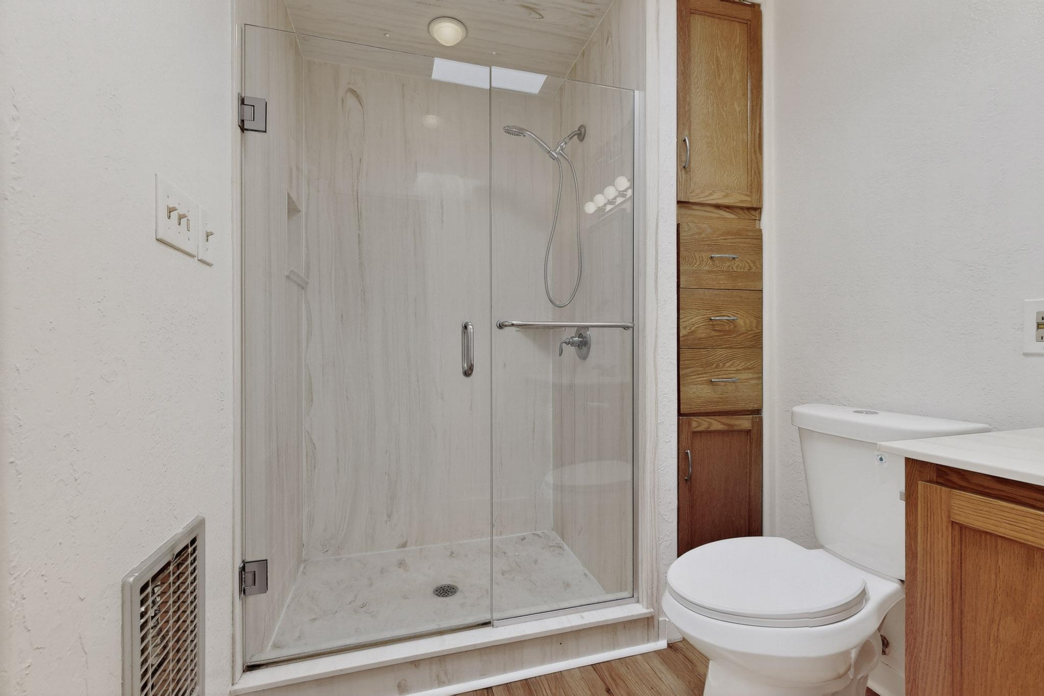 329 LAGUAYRA Drive NE