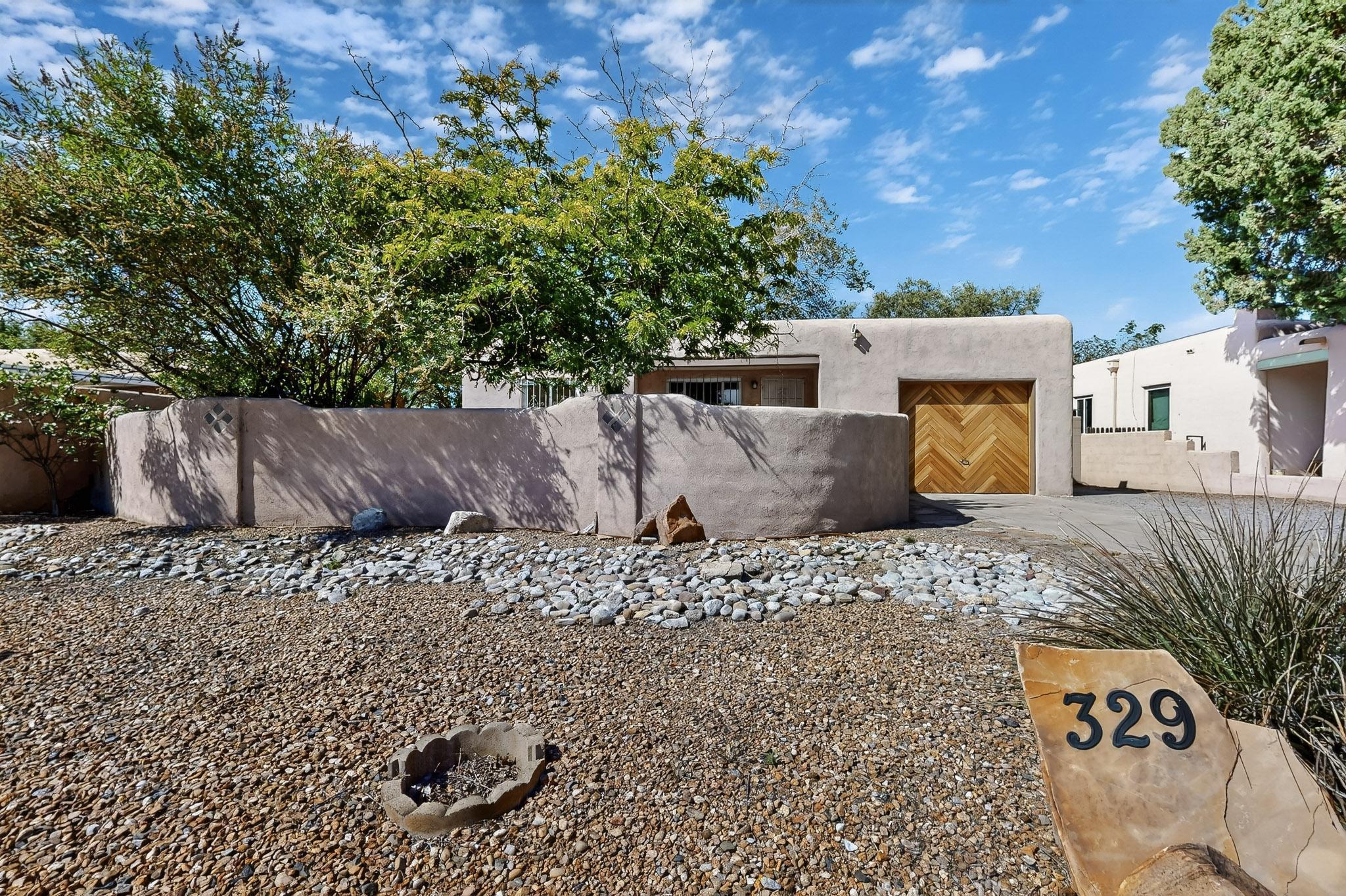 329 LAGUAYRA Drive NE