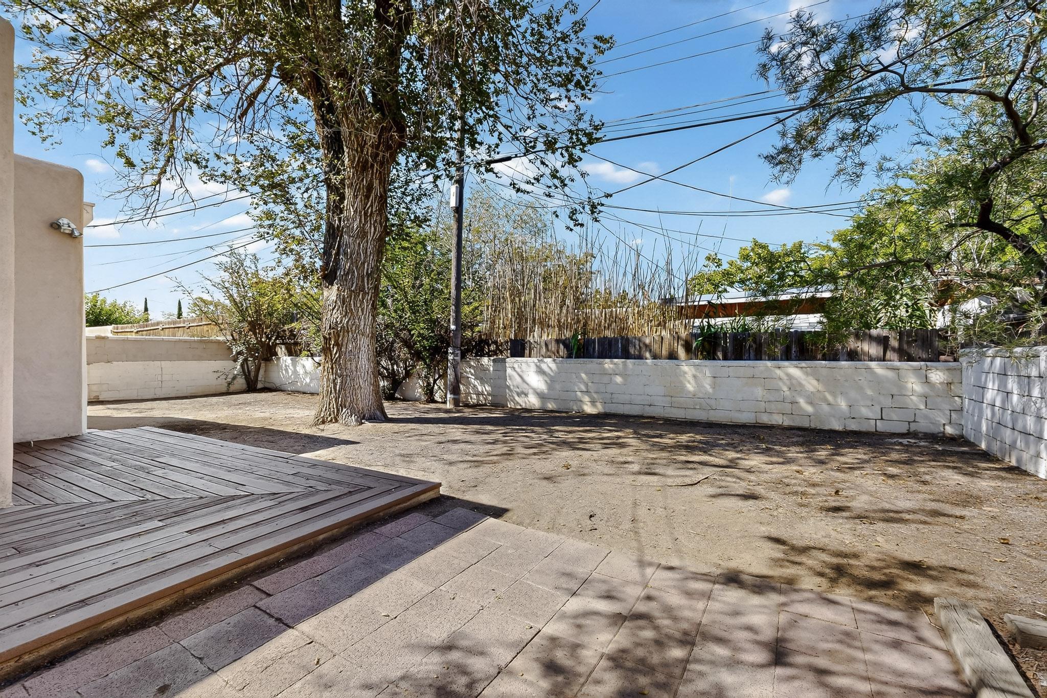 329 LAGUAYRA Drive NE