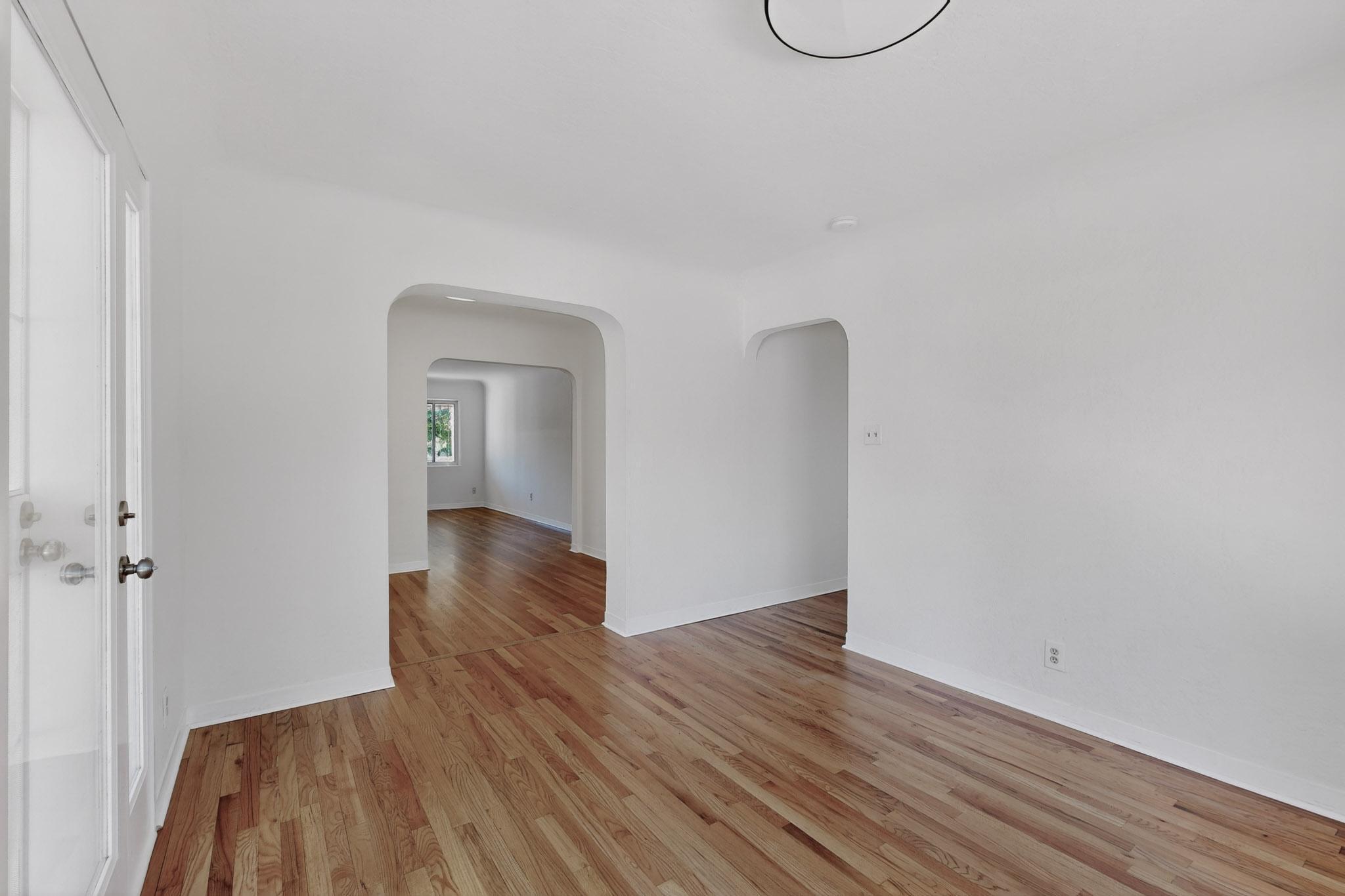 329 LAGUAYRA Drive NE