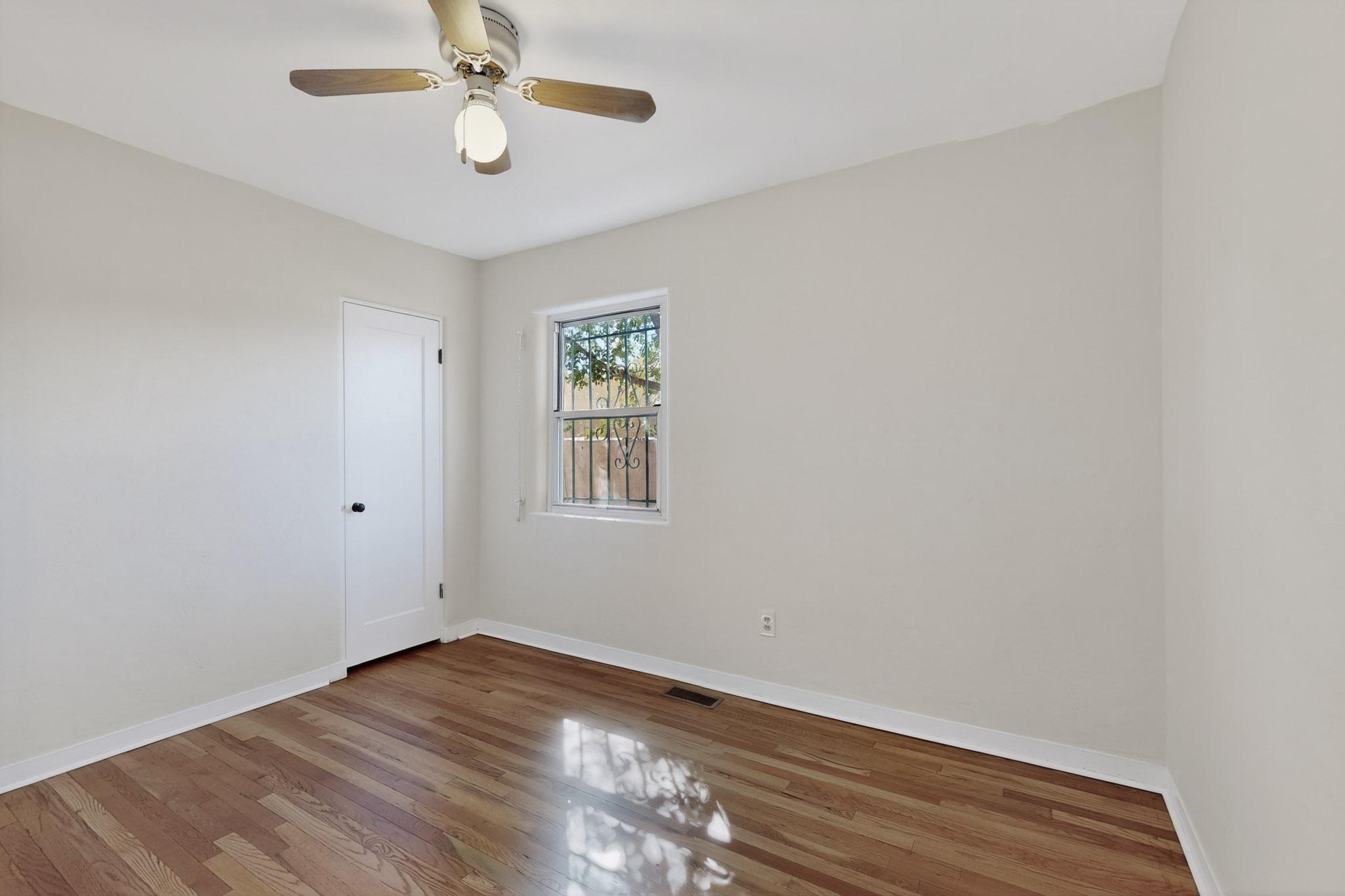 329 LAGUAYRA Drive NE