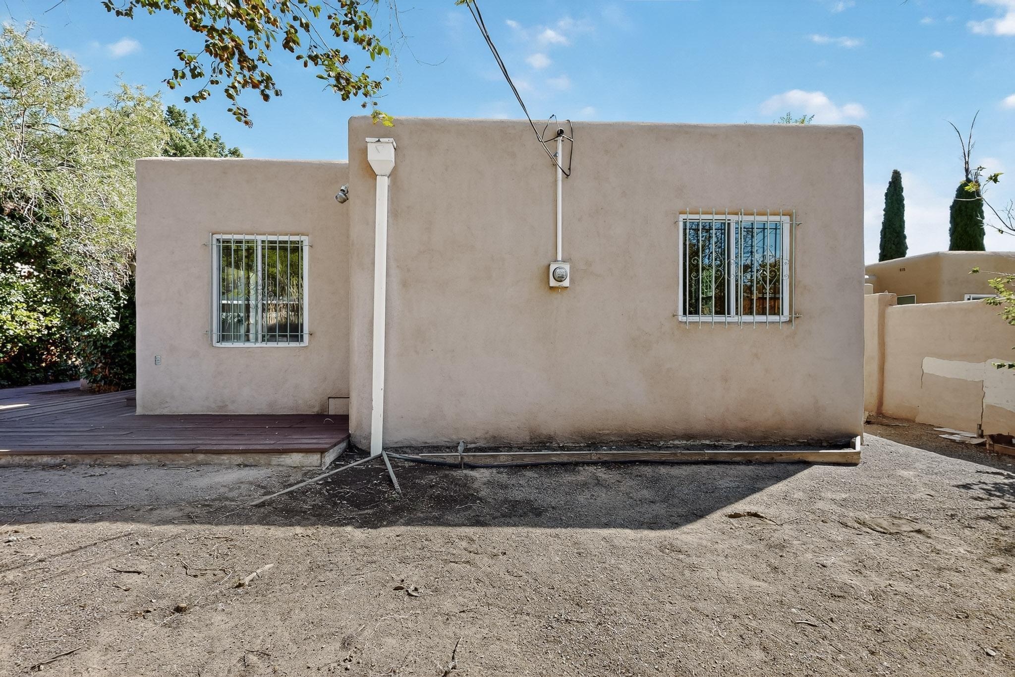 329 LAGUAYRA Drive NE