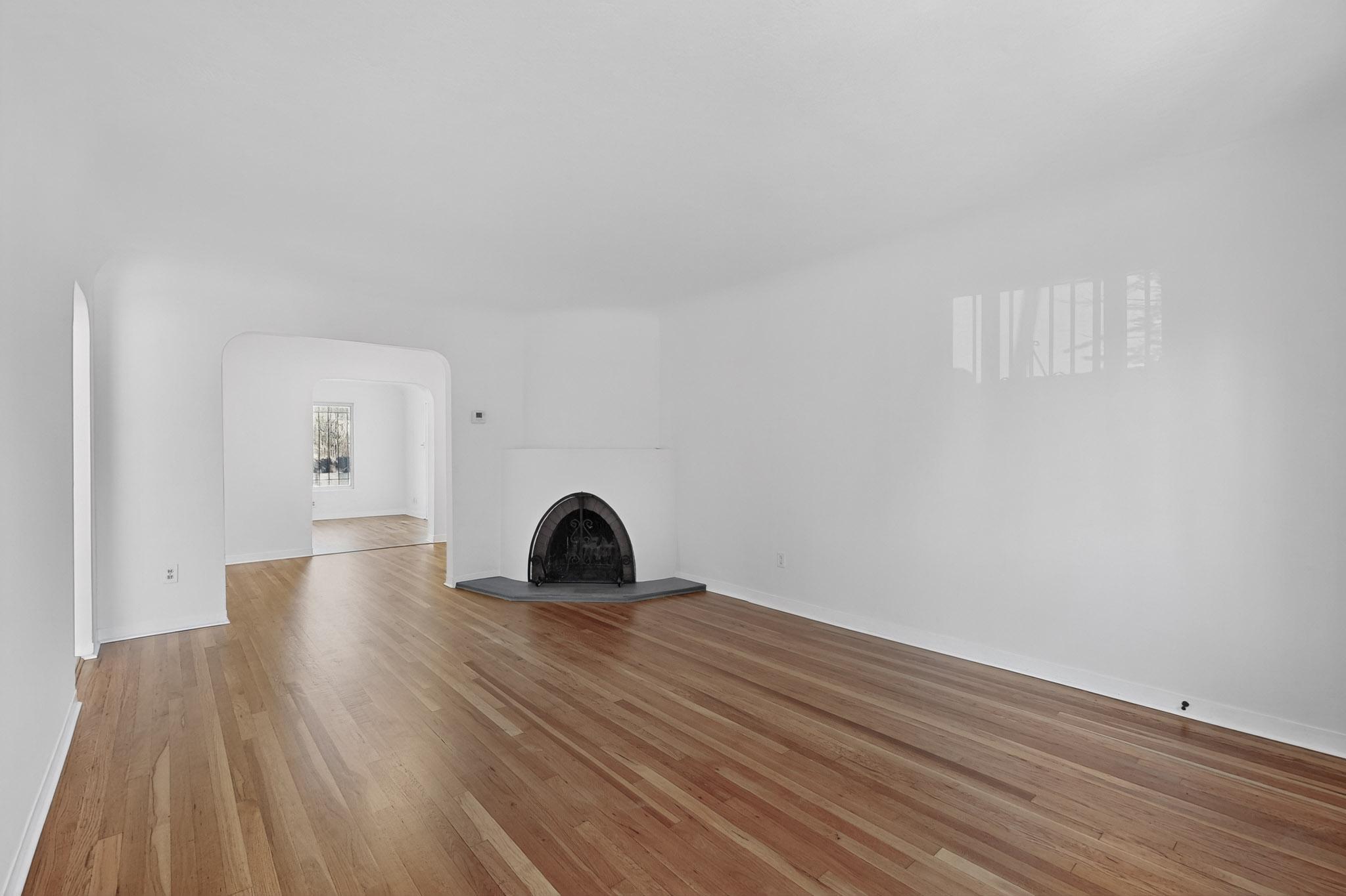 329 LAGUAYRA Drive NE