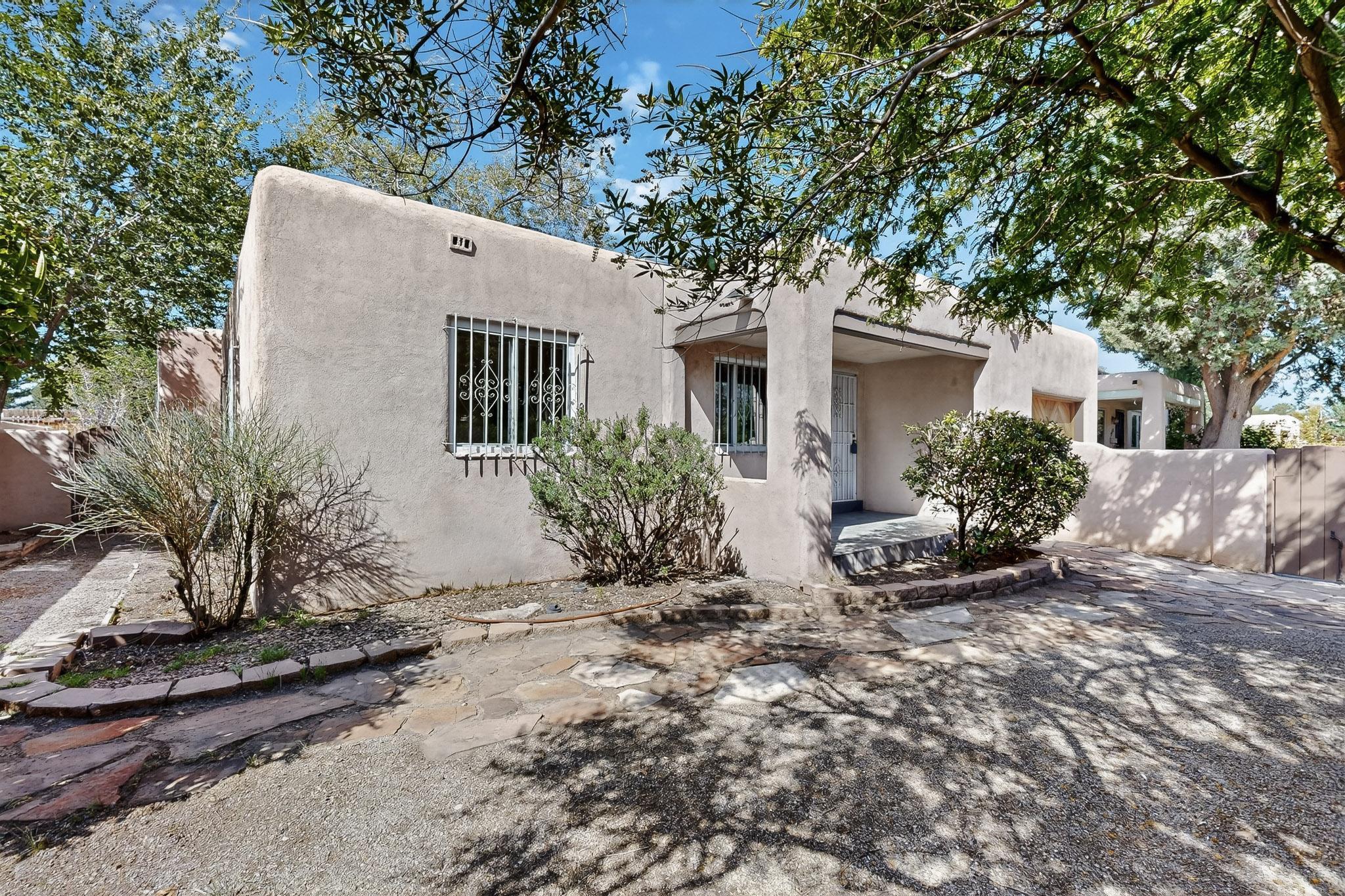 329 LAGUAYRA Drive NE